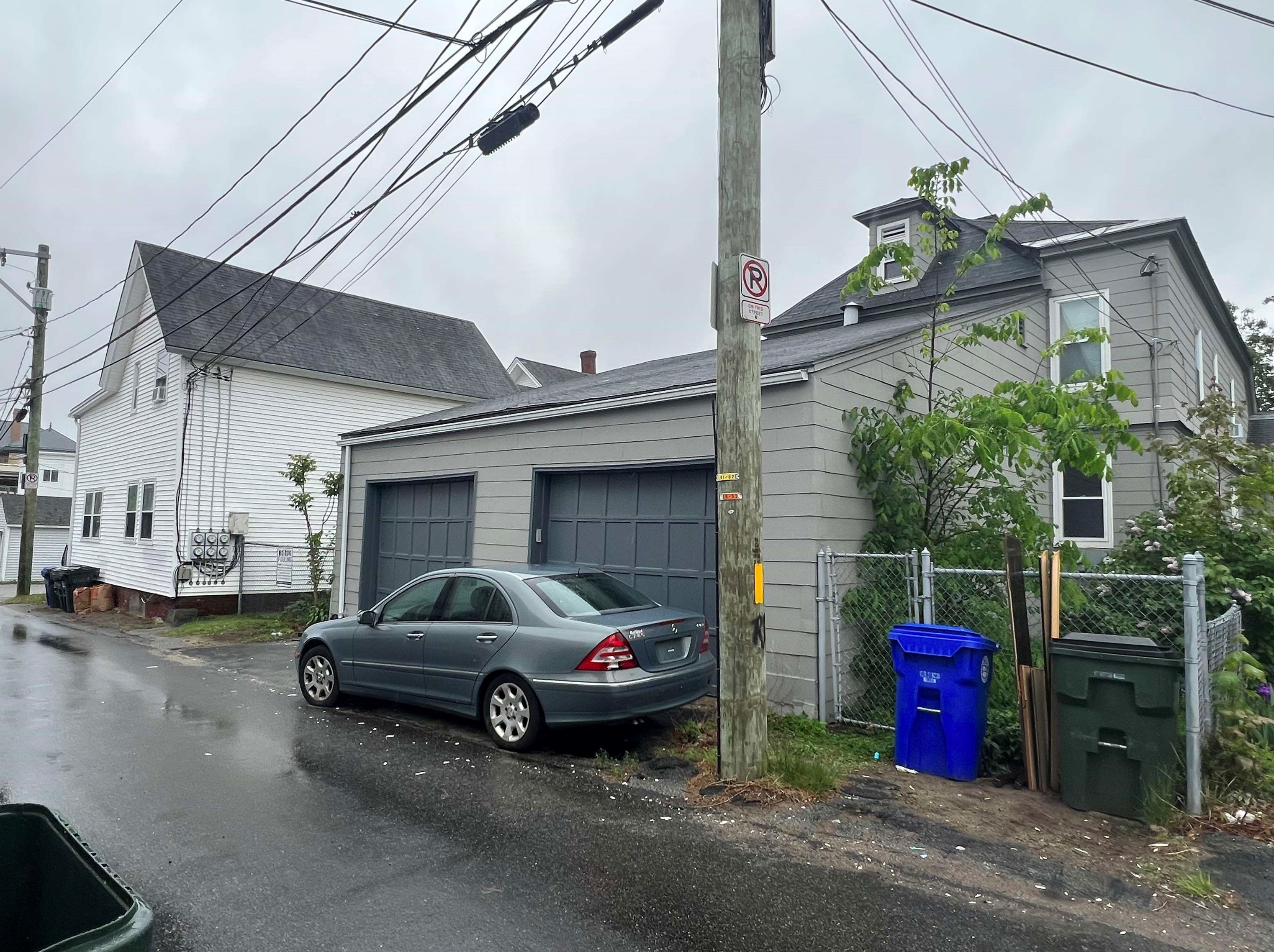 597 Beech St, Manchester NH  03104-4814 exterior