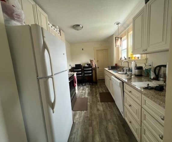 597 Beech St, Manchester NH  03104-4814 exterior