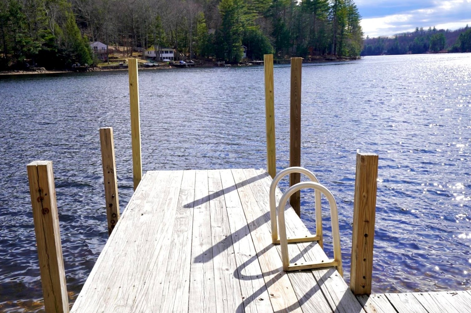 294 Reservoir Dr, Weare, NH 03281