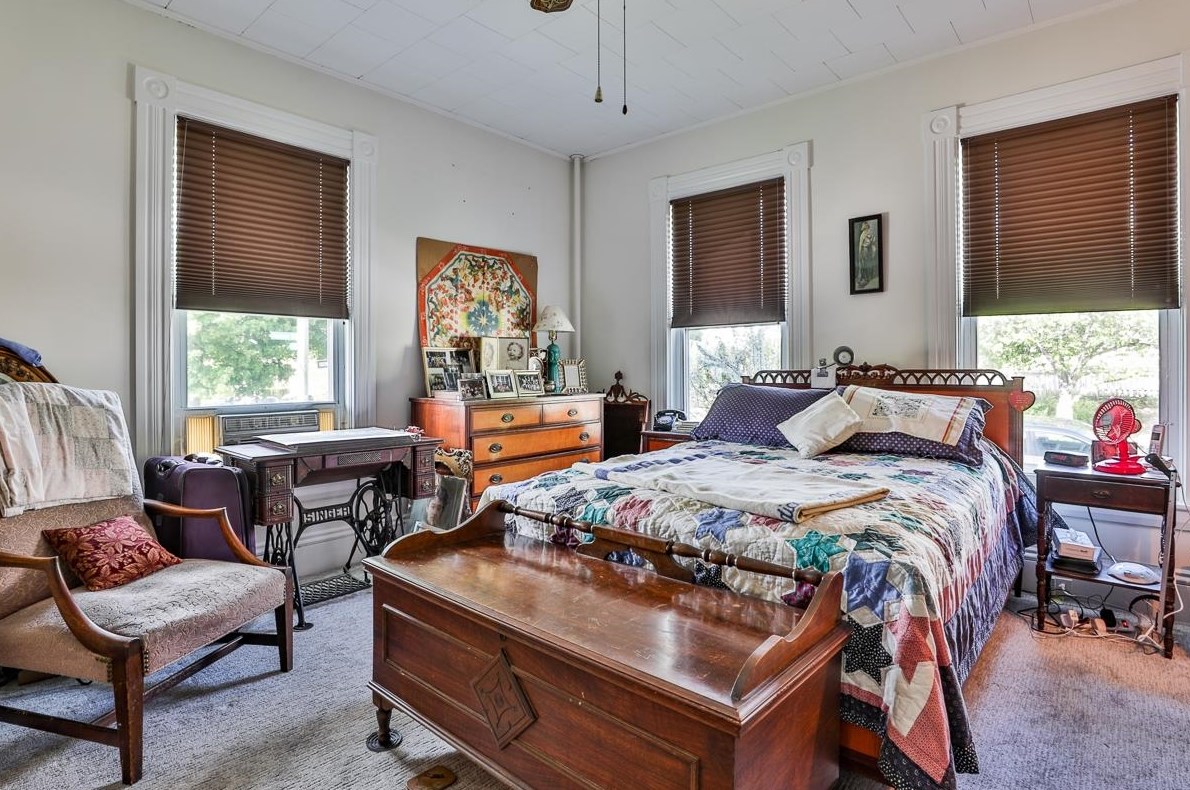 300 Walnut St, Manchester NH 03104-3133 exterior