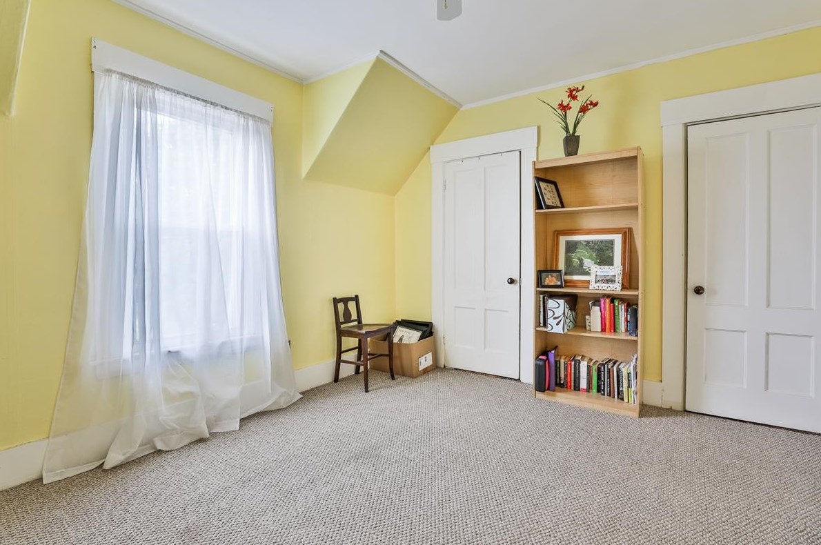 300 Walnut St, Manchester NH 03104-3133 exterior