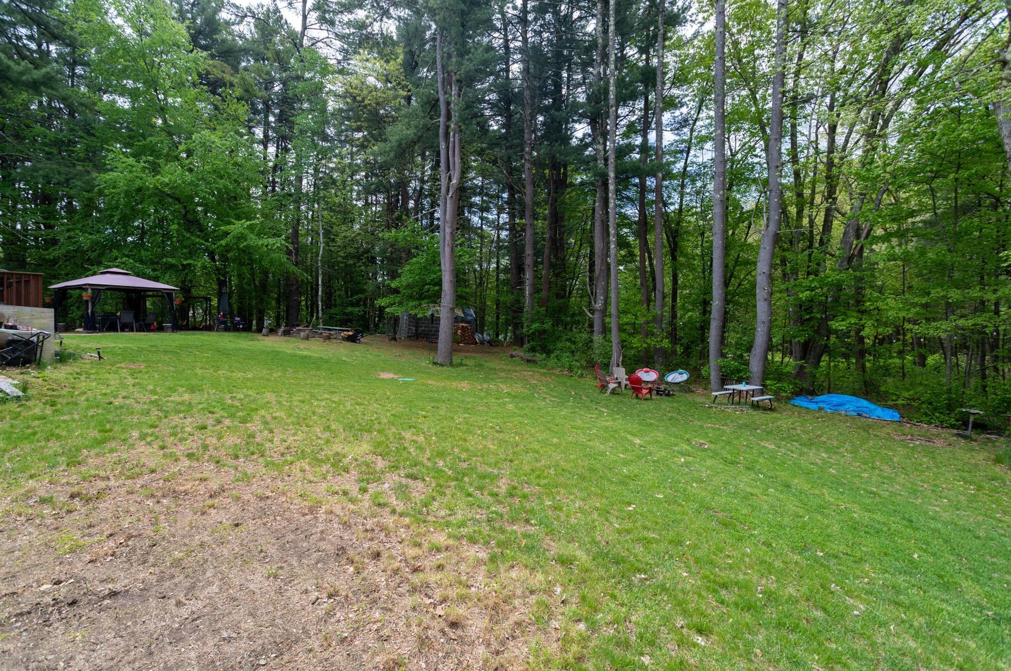 4 Rayes Dr, Hudson NH  03051-3219 exterior