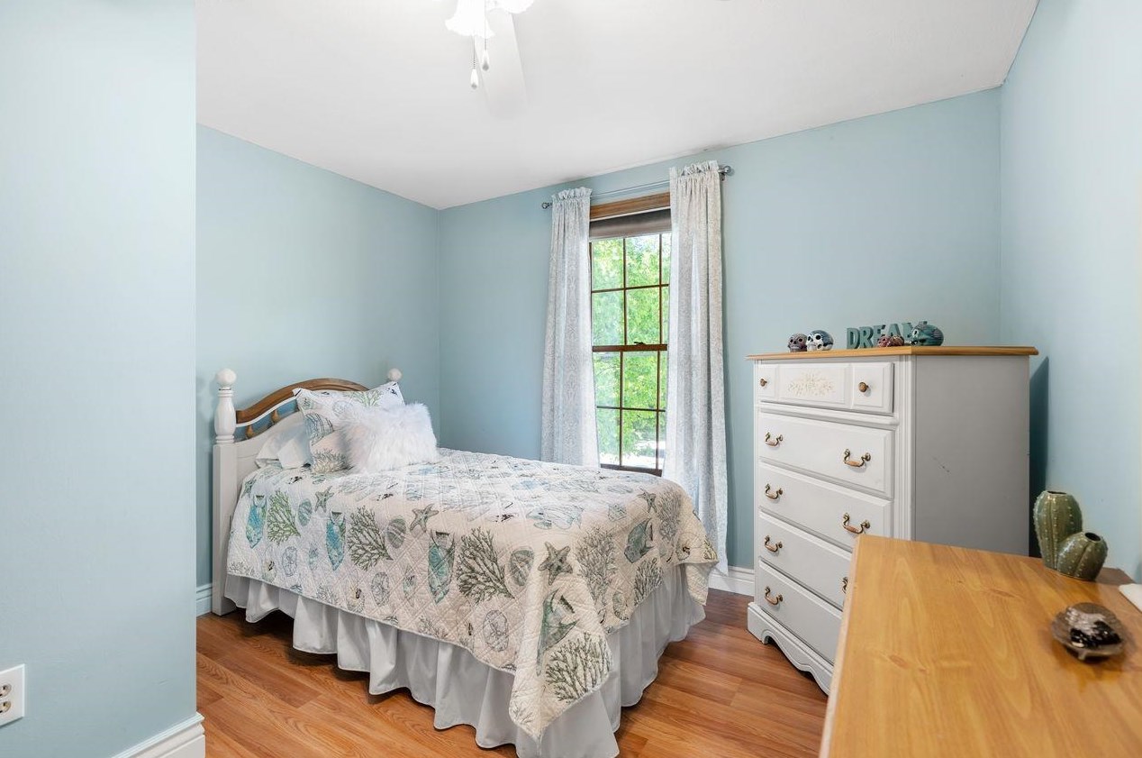 5 4 Winds Rd, Merrimack NH 03054-6804 exterior