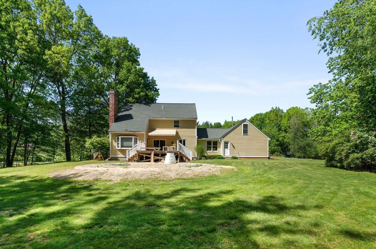 5 4 Winds Rd, Merrimack NH 03054-6804 exterior