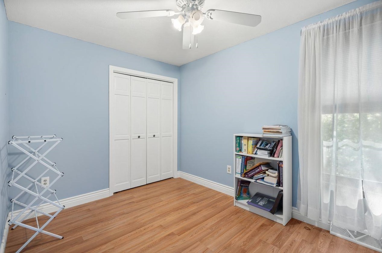 5 4 Winds Rd, Merrimack NH 03054-6804 exterior