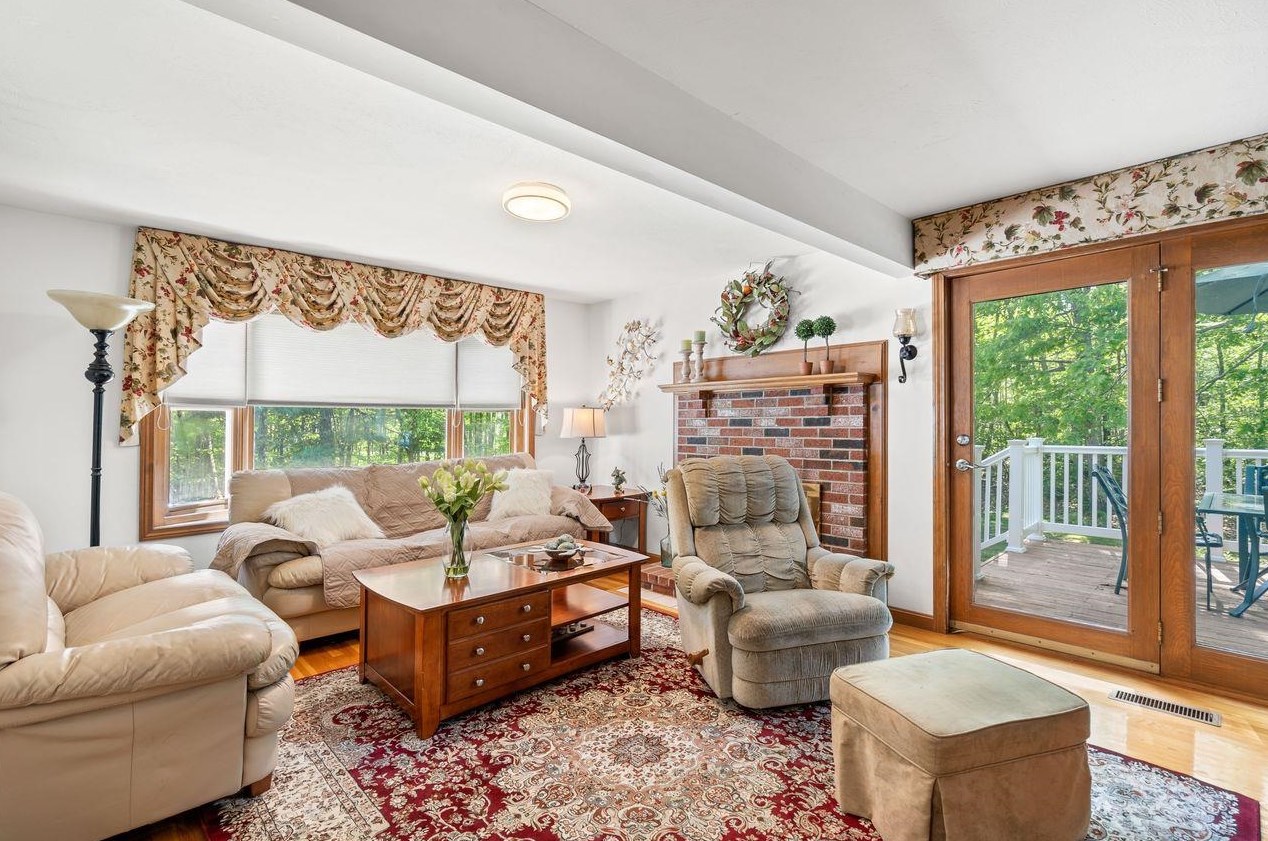 5 4 Winds Rd, Merrimack NH 03054-6804 exterior