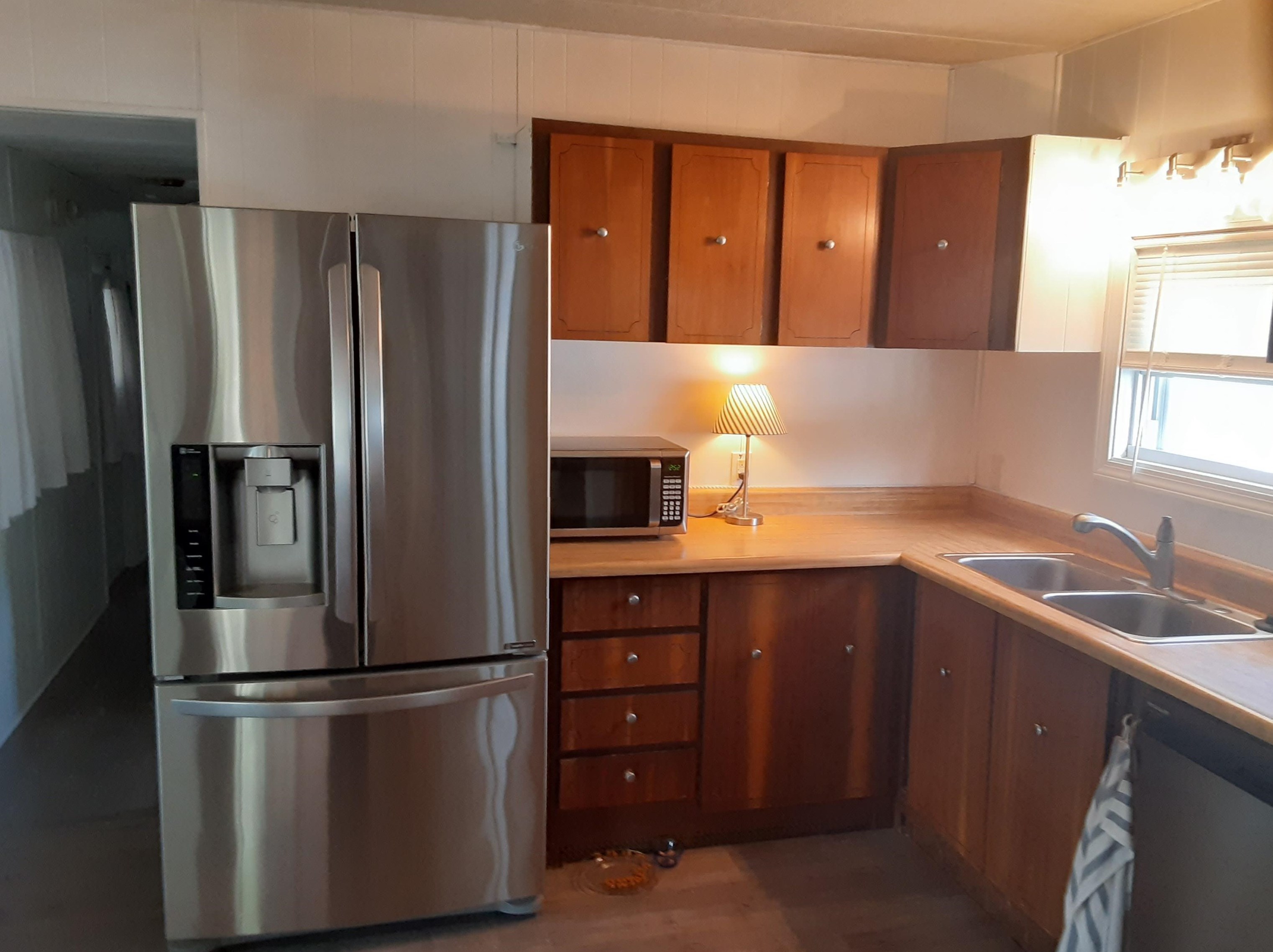 12 Mobile Dr, Hudson NH  03051-3909 exterior