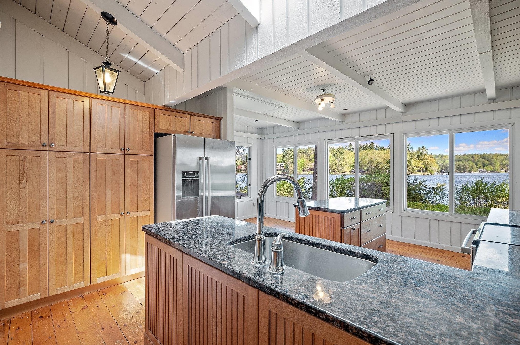 40 Oak Island Rd, Meredith NH  03253-6731 exterior