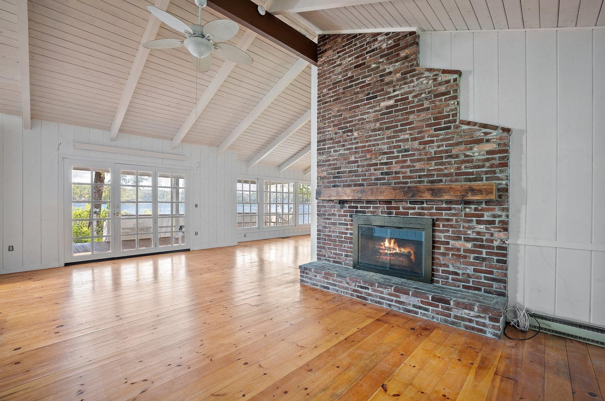 40 Oak Island Rd, Meredith NH  03253-6731 exterior