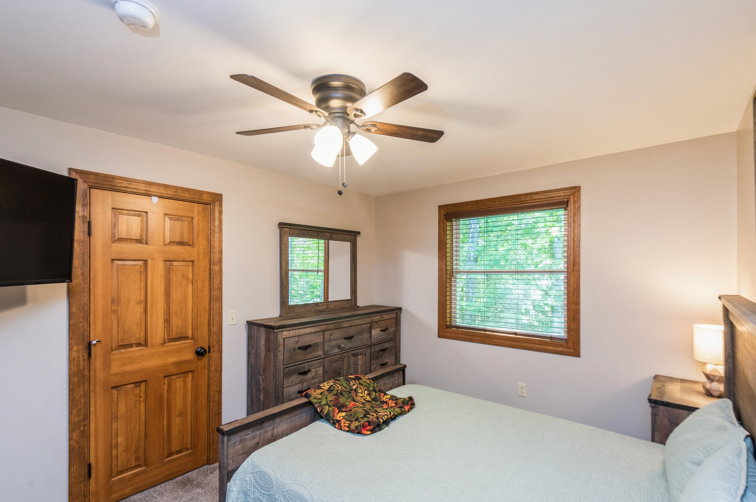 4 Eagle Ledge Rd, Meredith NH  03253-4505 exterior