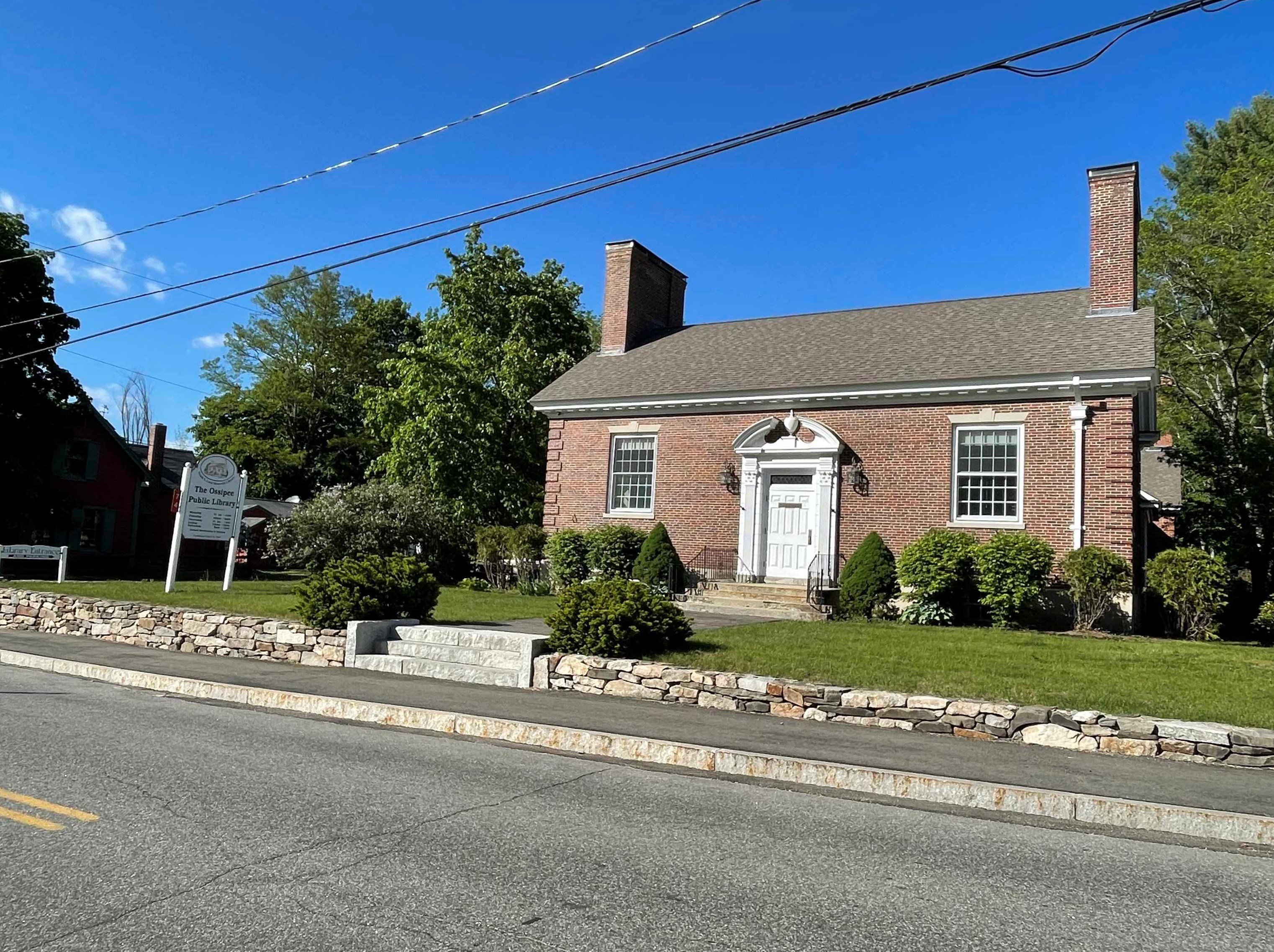 405 Route 25, Ctr Ossipee NH  03814-6401 exterior