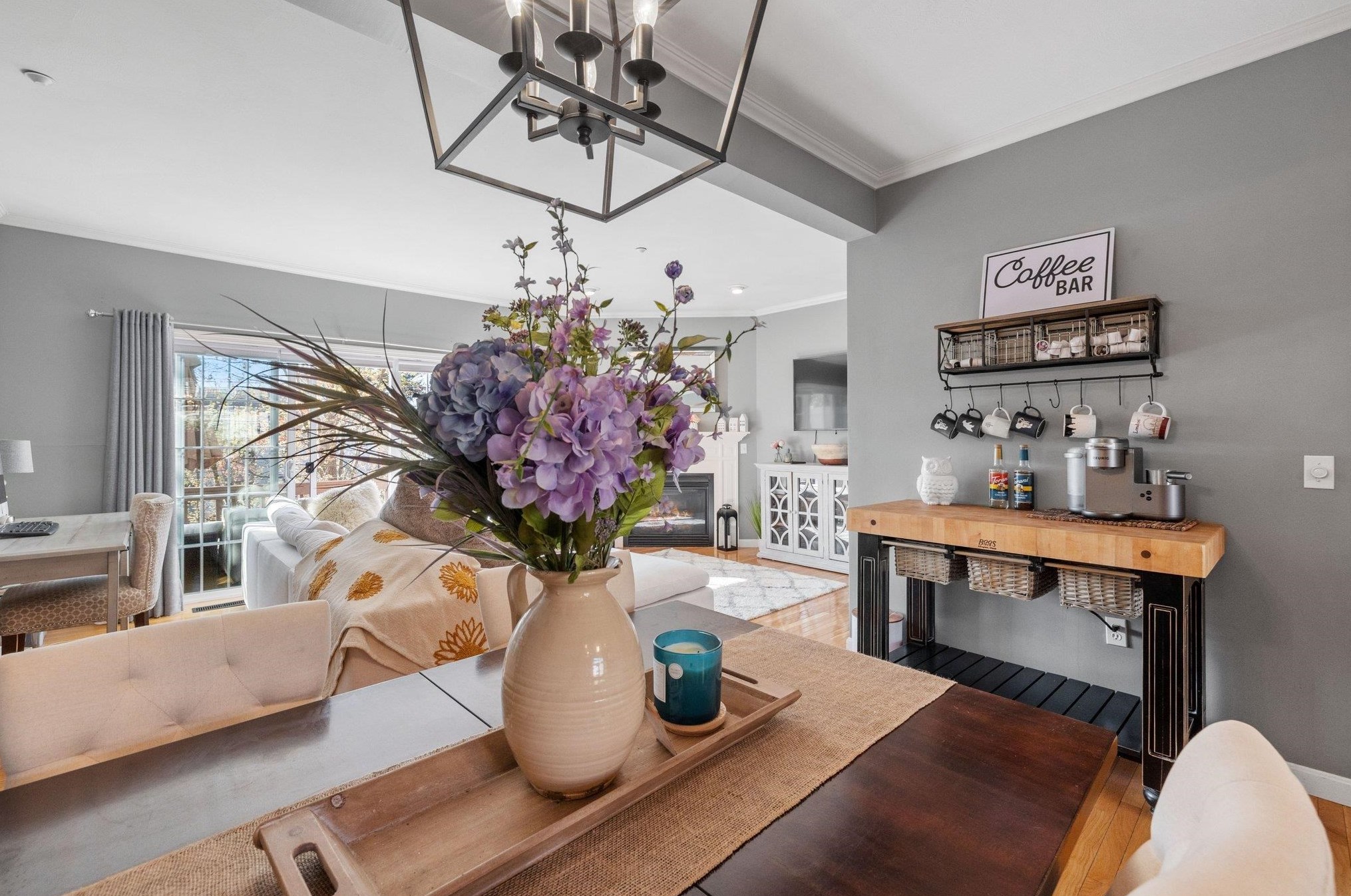 7 Hackett Hl Rd, Manchester NH 03106-2516 exterior