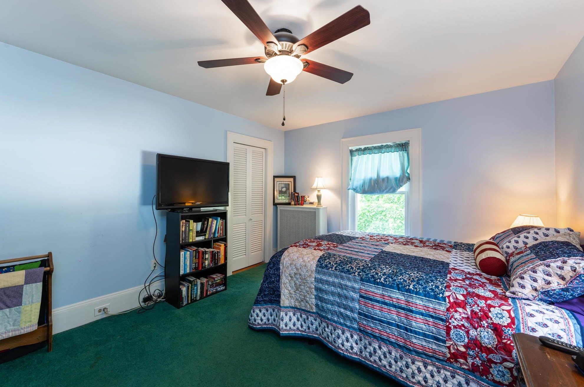 1137 Un St, Manchester NH 03104-2208 exterior