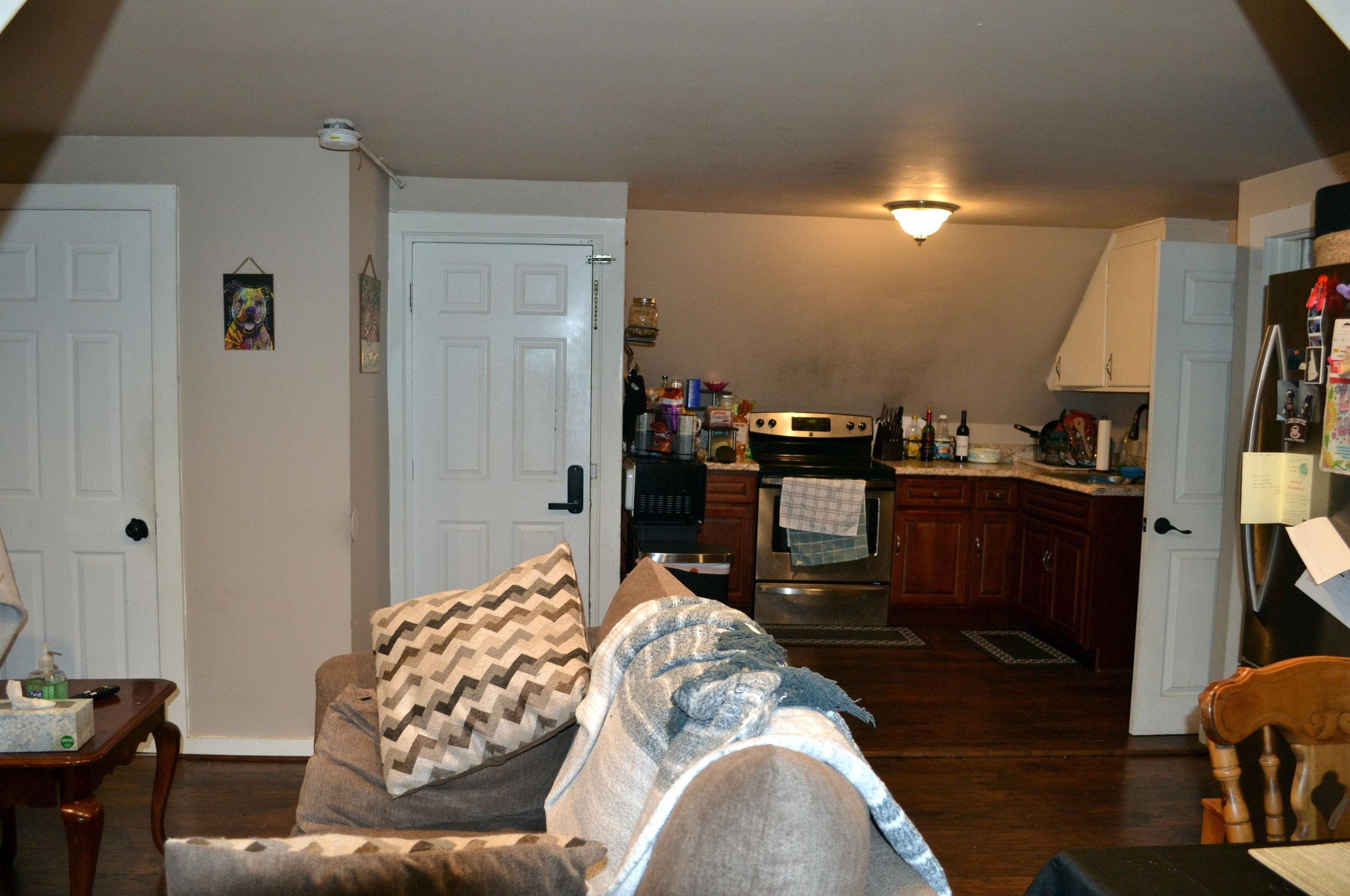 1328 Candia Rd, Manchester NH 03109-5715 exterior