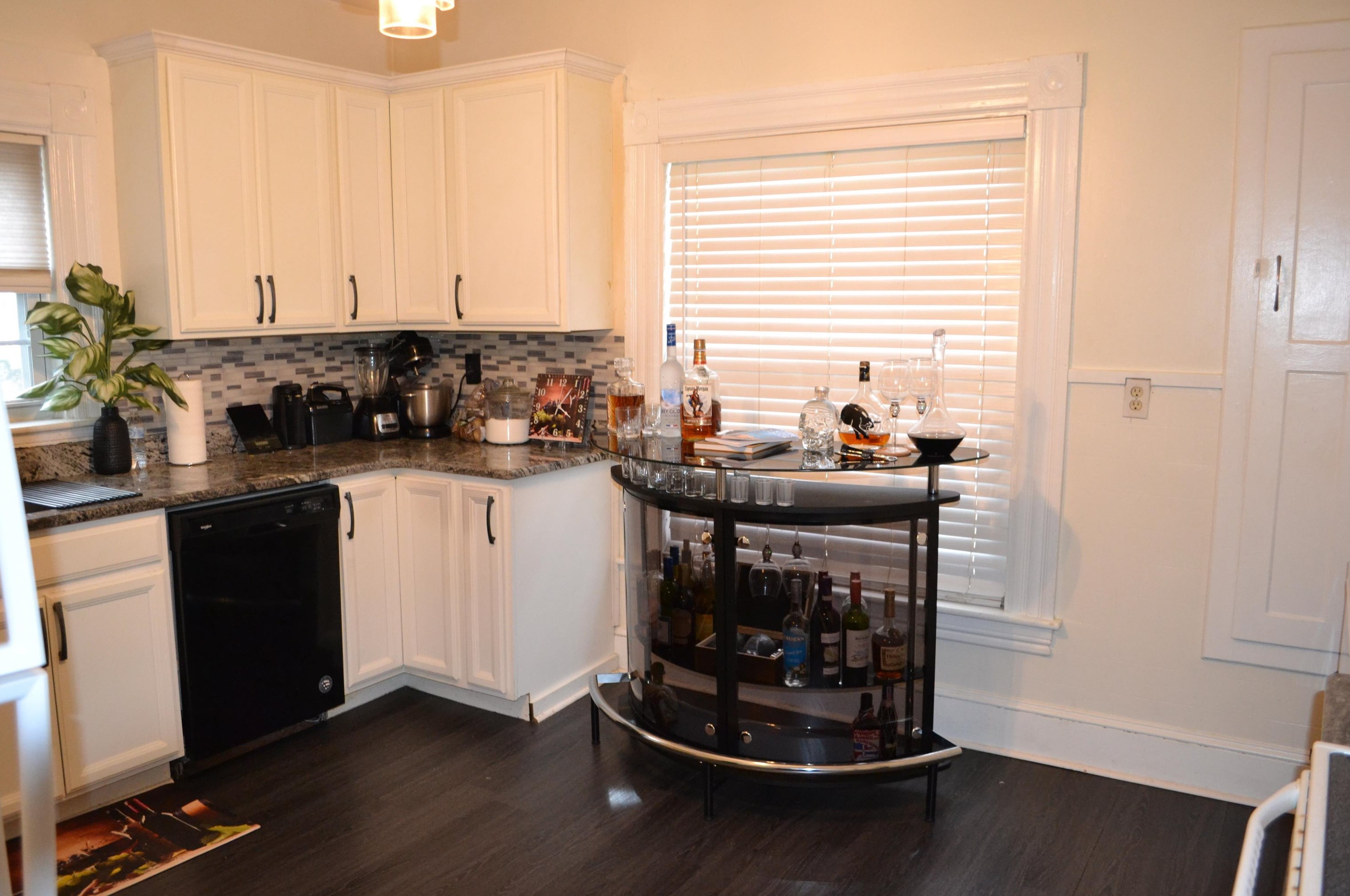 1328 Candia Rd, Manchester NH 03109-5715 exterior