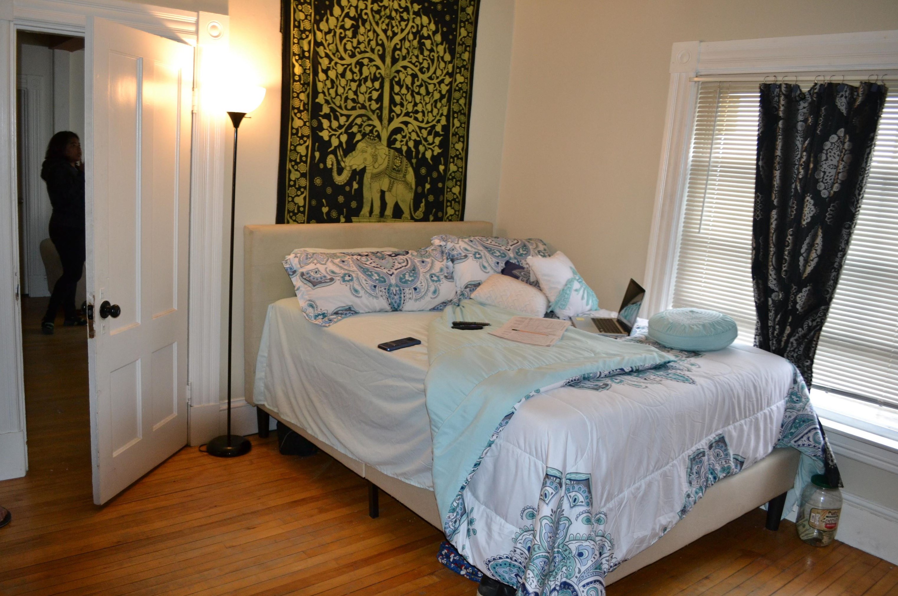 1328 Candia Rd, Manchester NH 03109-5715 exterior