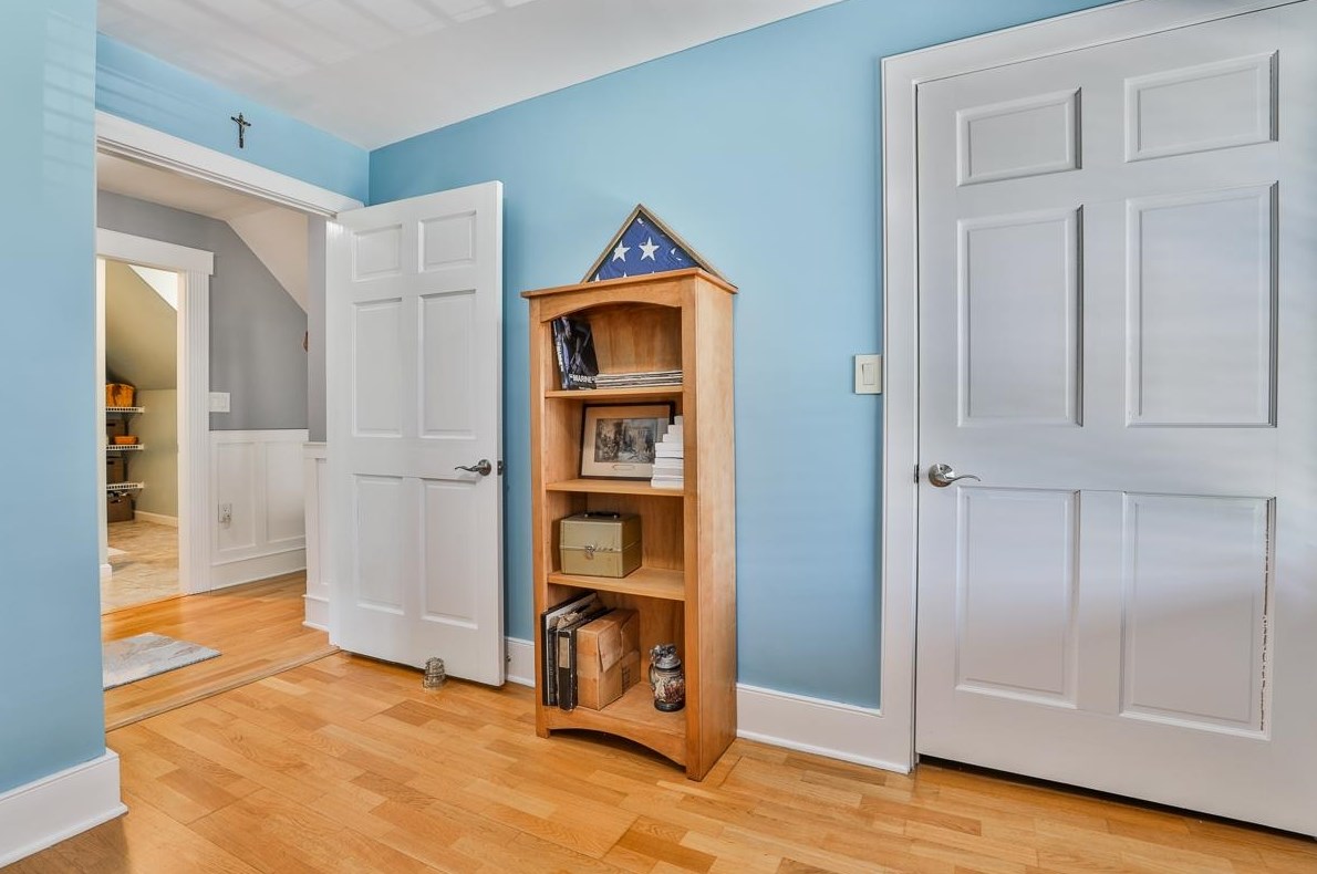 119 Woodland Ave, Manchester NH 03109-4454 exterior