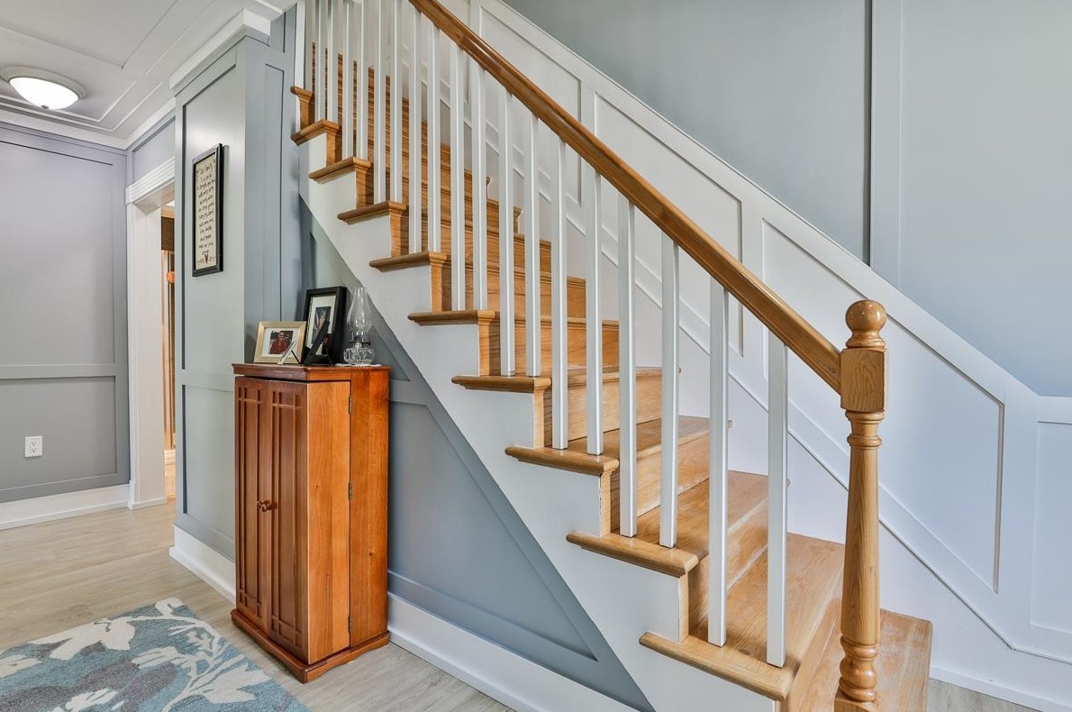 119 Woodland Ave, Manchester NH 03109-4454 exterior