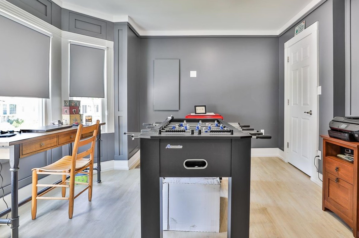 119 Woodland Ave, Manchester NH 03109-4454 exterior