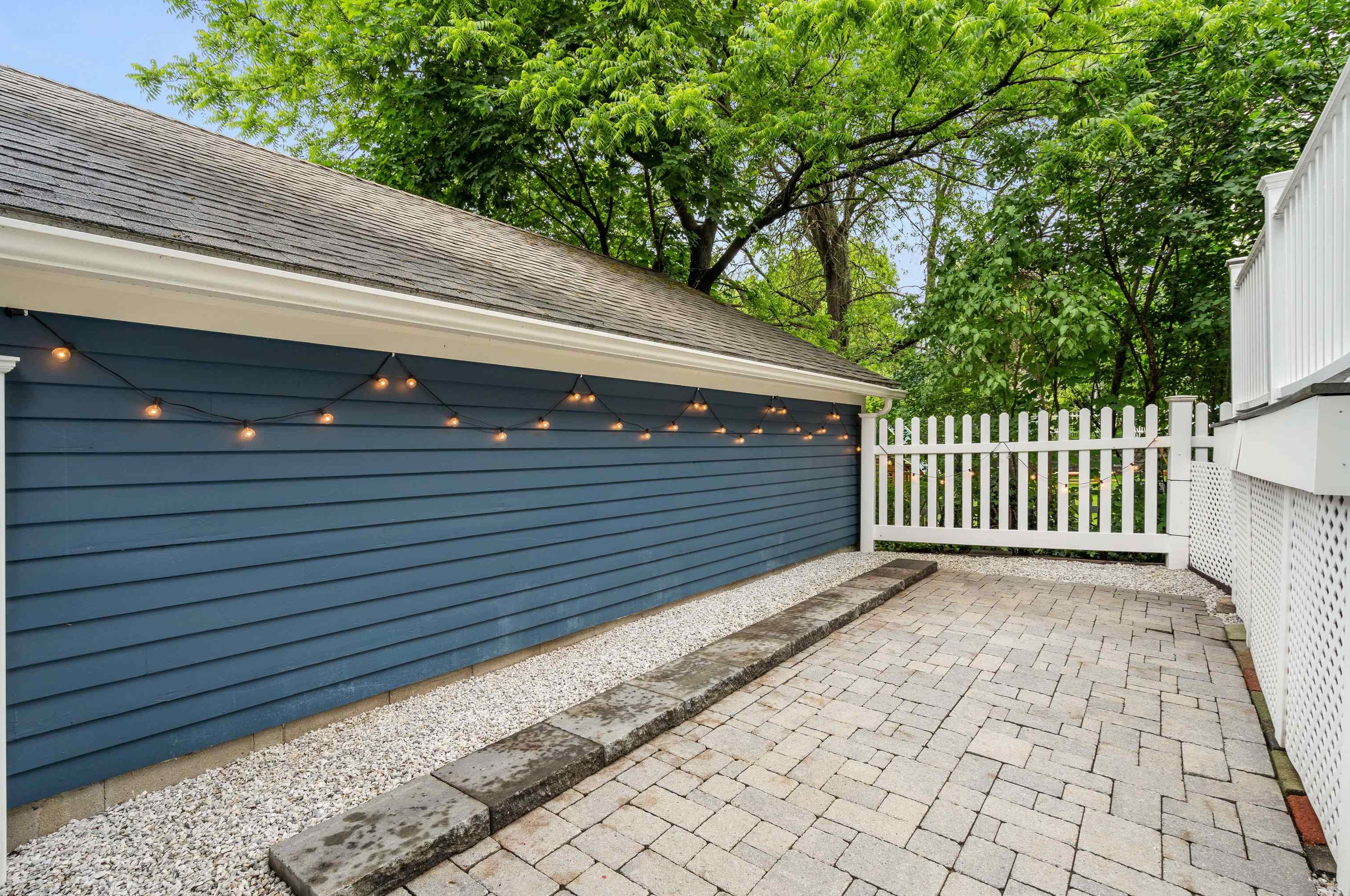 540 River Rd, Manchester NH 03104-1955 exterior