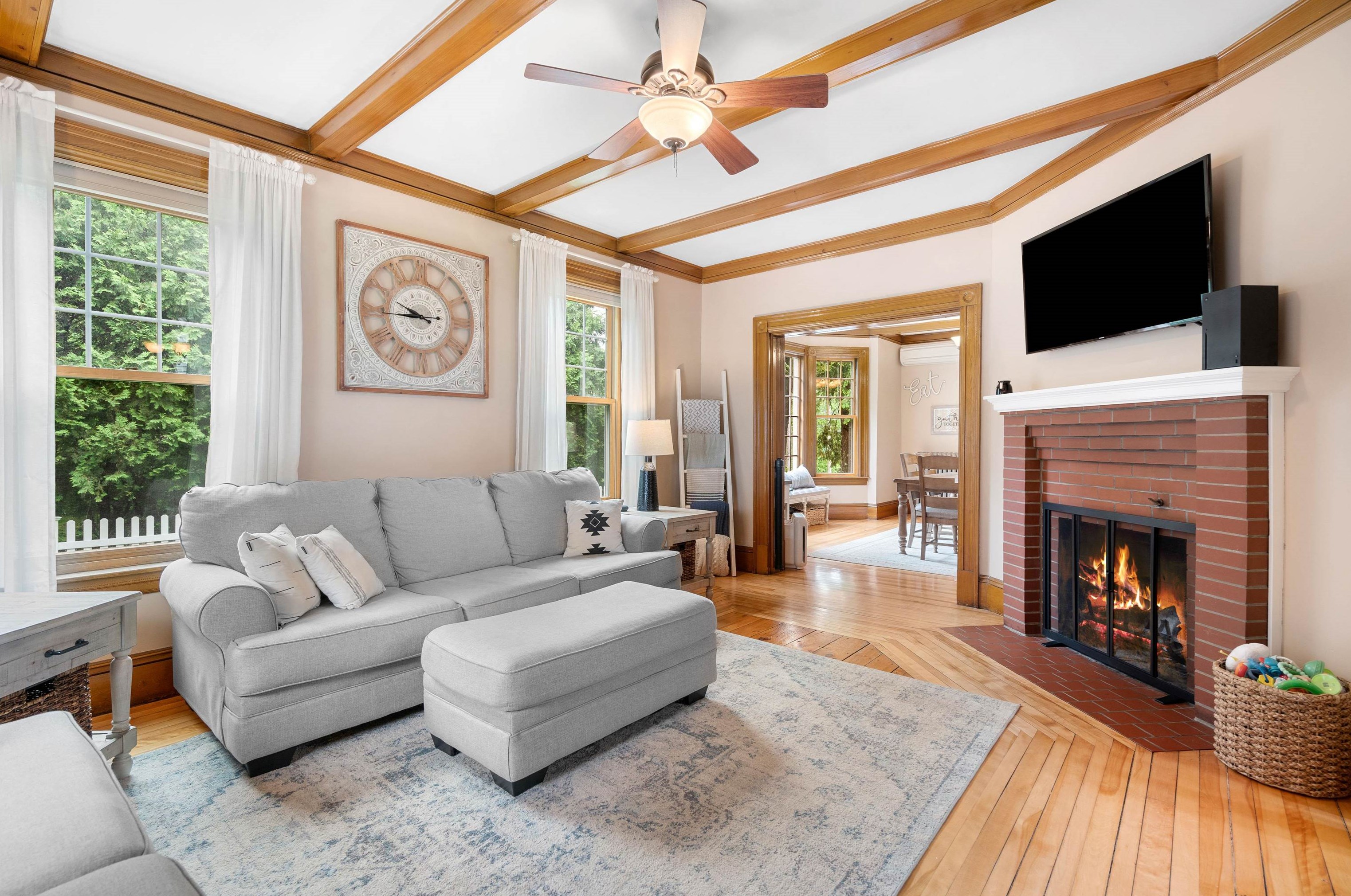 540 River Rd, Manchester NH 03104-1955 exterior