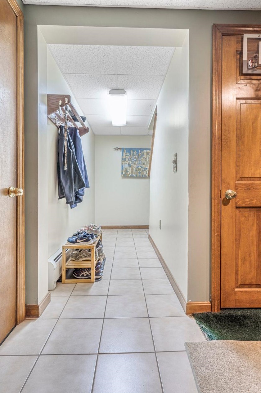 7 Erik St, Merrimack NH 03054-4572 exterior