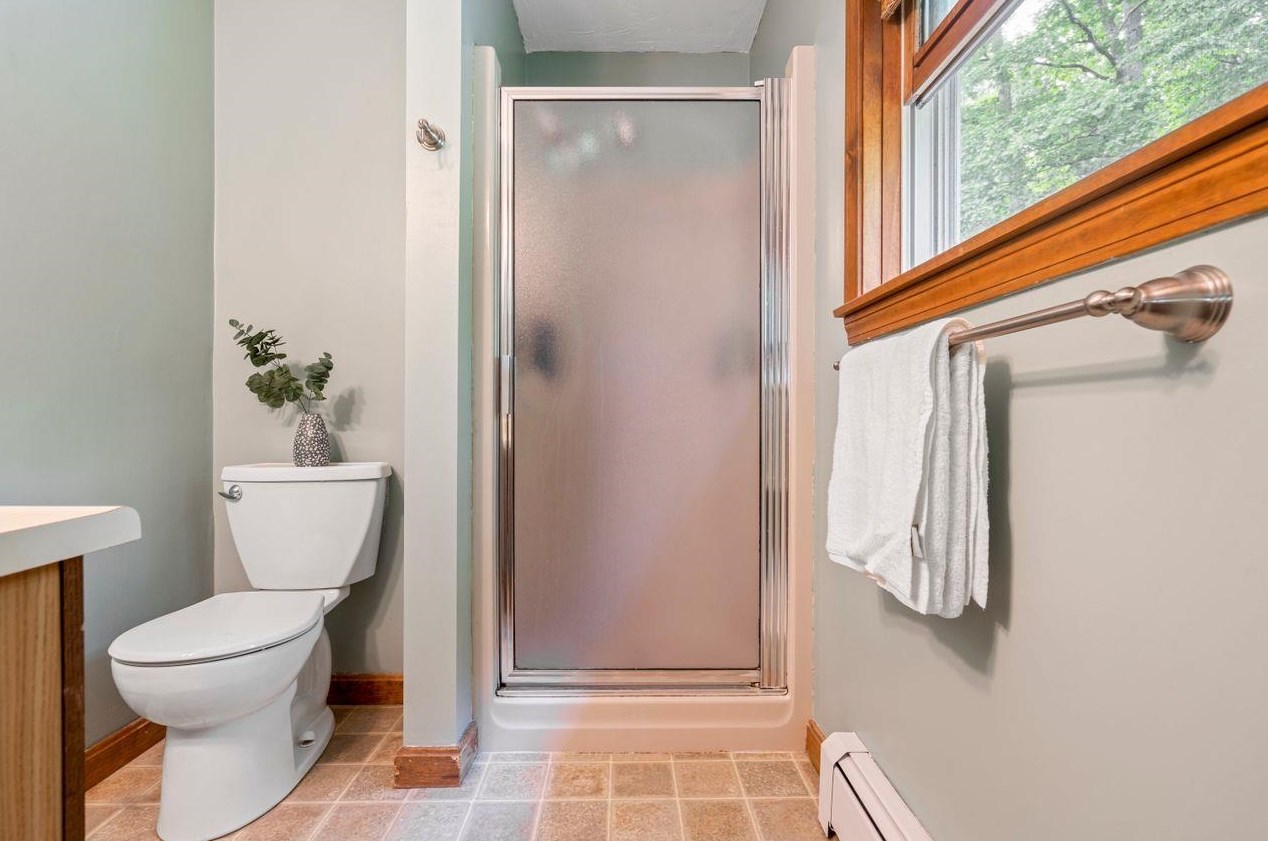 7 Erik St, Merrimack NH 03054-4572 exterior