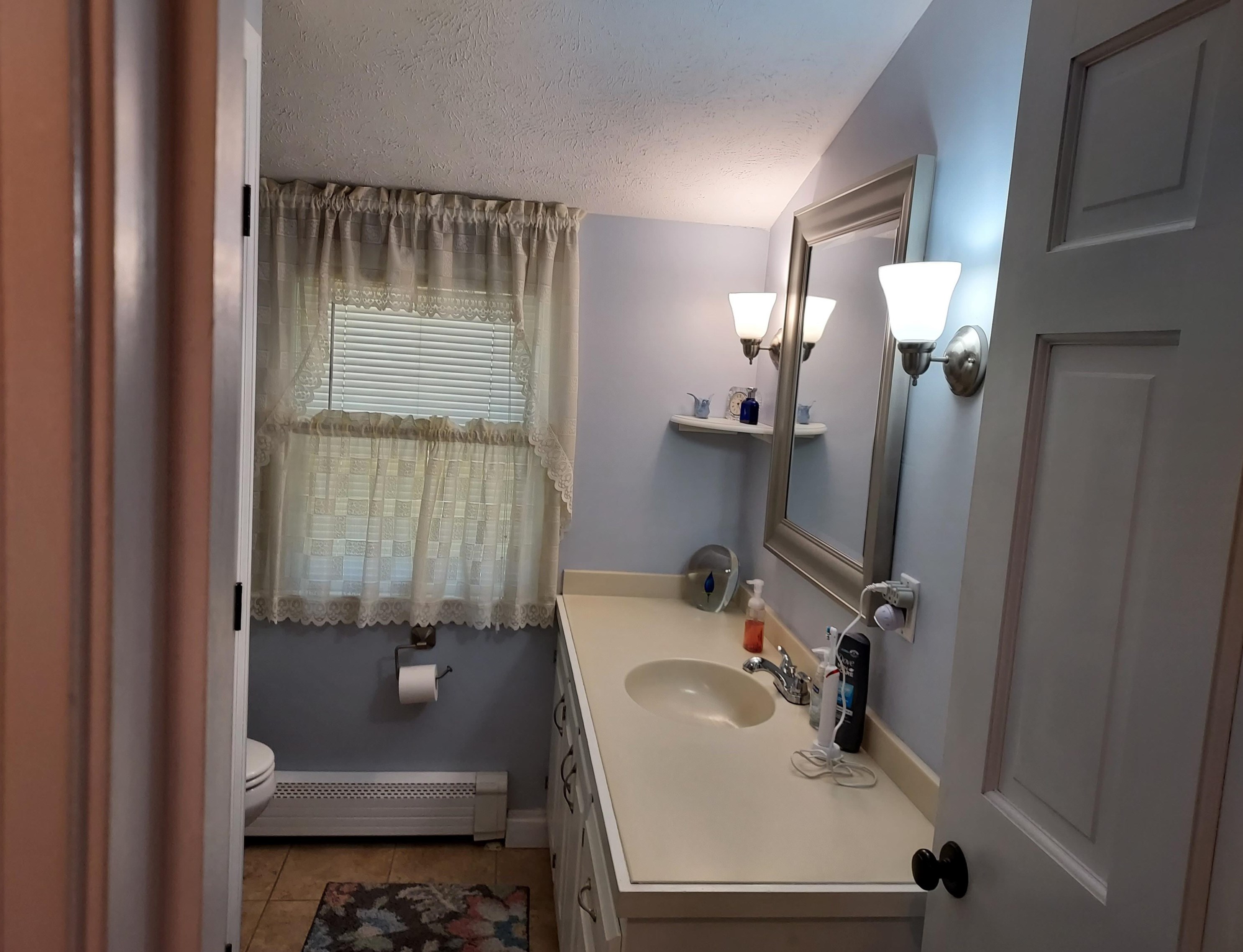 5 Greenwich Dr, Merrimack NH 03054-3027 exterior