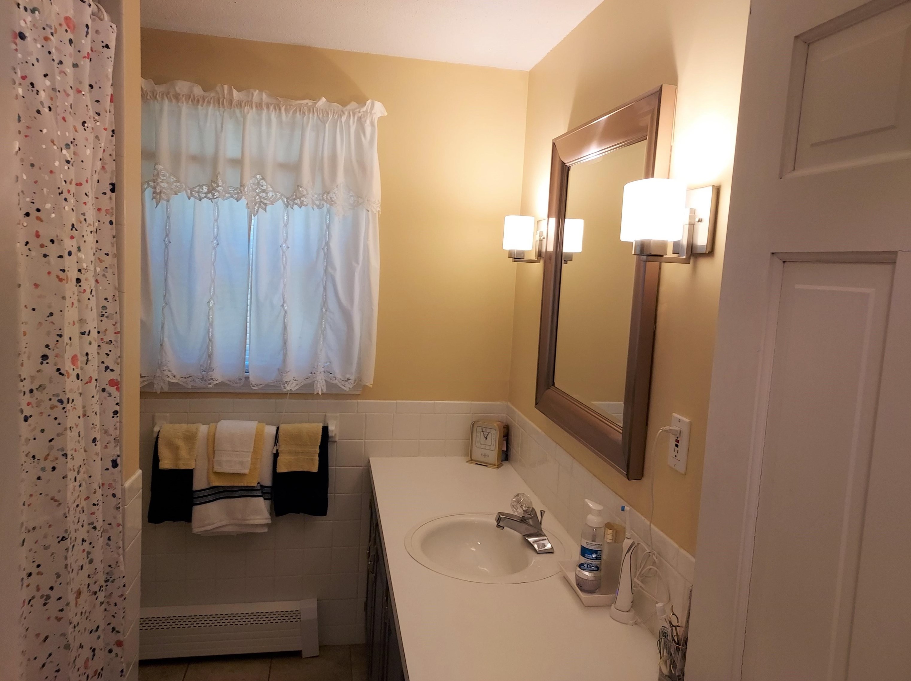 5 Greenwich Dr, Merrimack NH 03054-3027 exterior