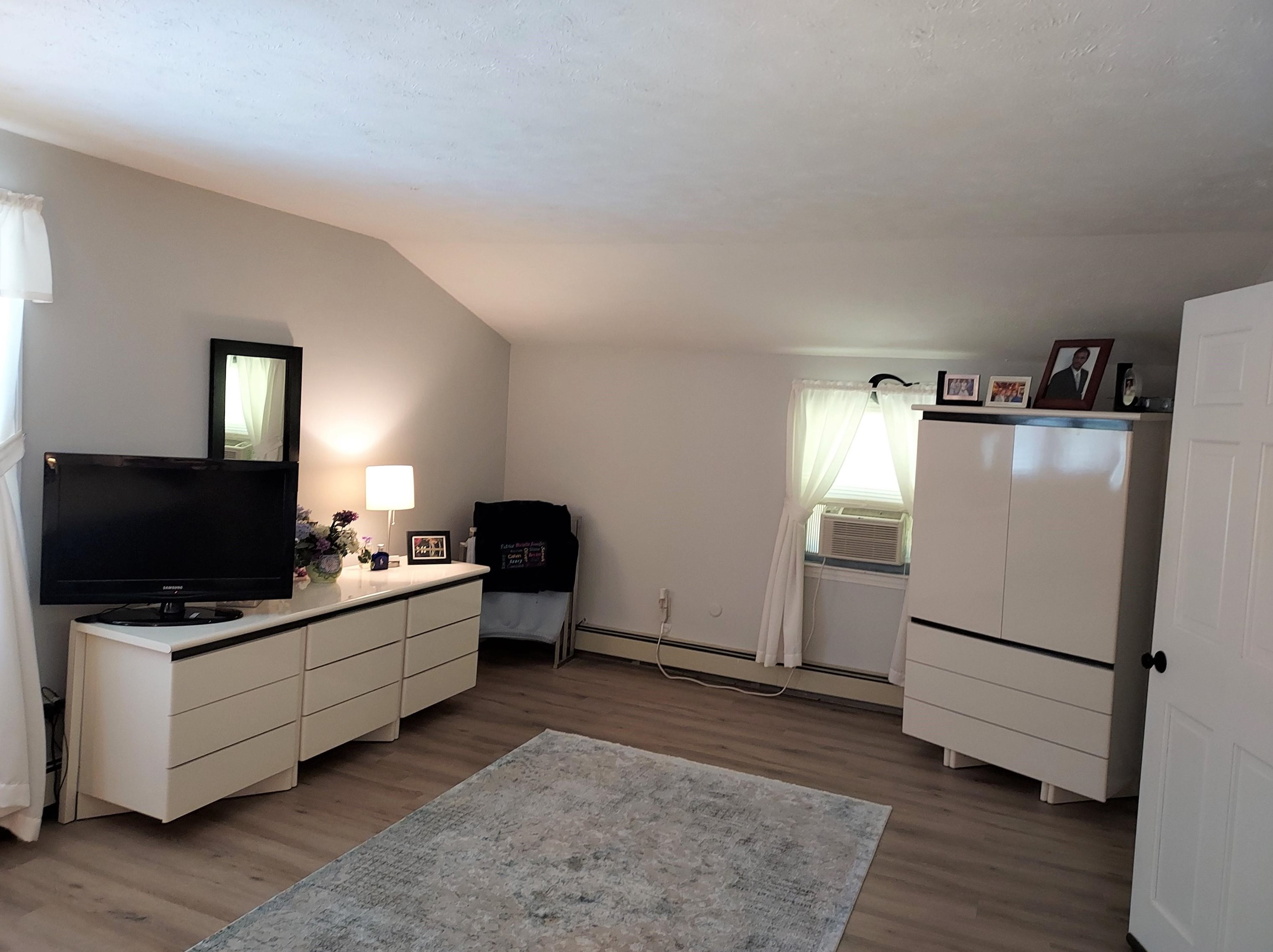 5 Greenwich Dr, Merrimack NH 03054-3027 exterior