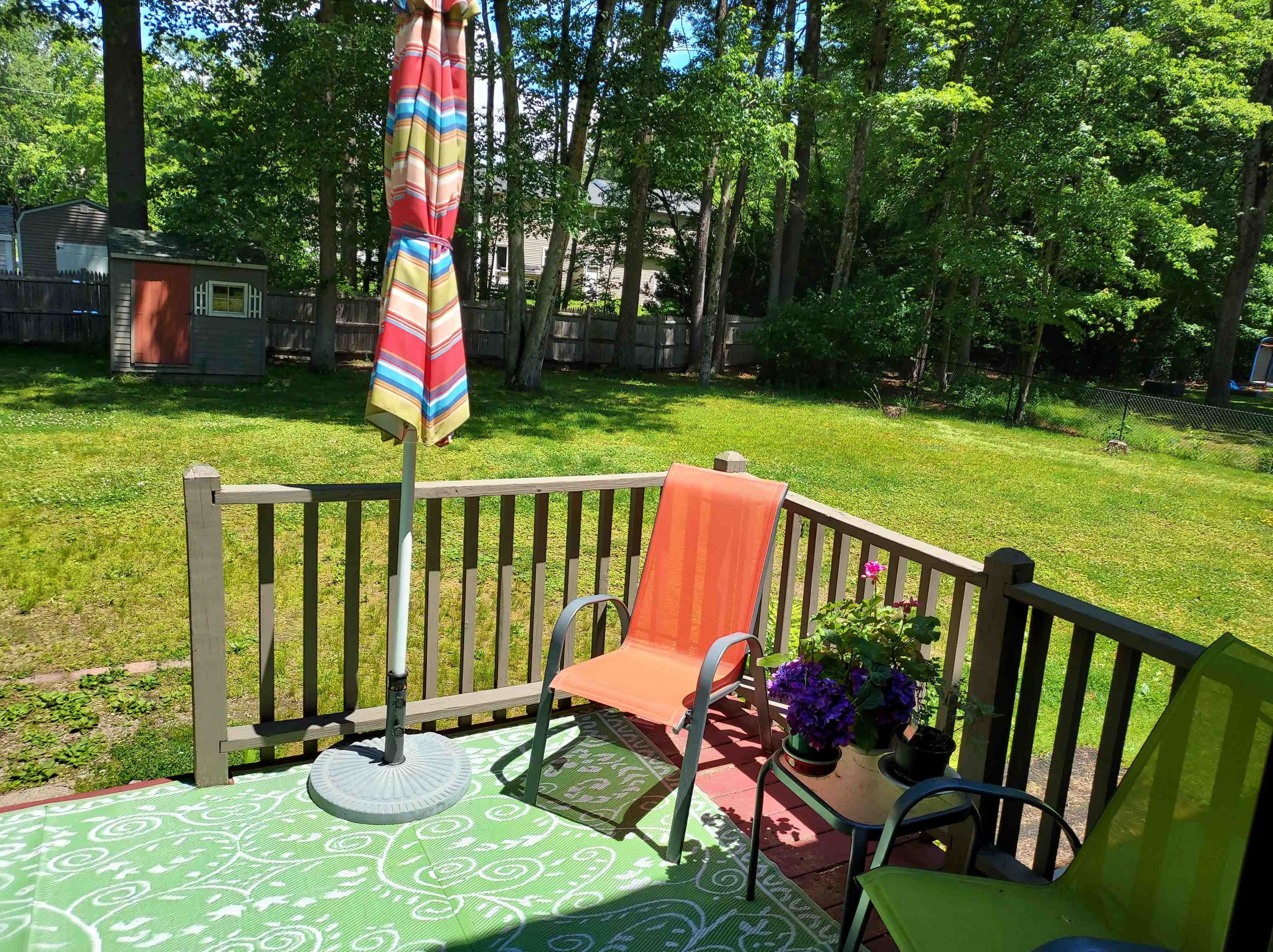 5 Greenwich Dr, Merrimack NH 03054-3027 exterior