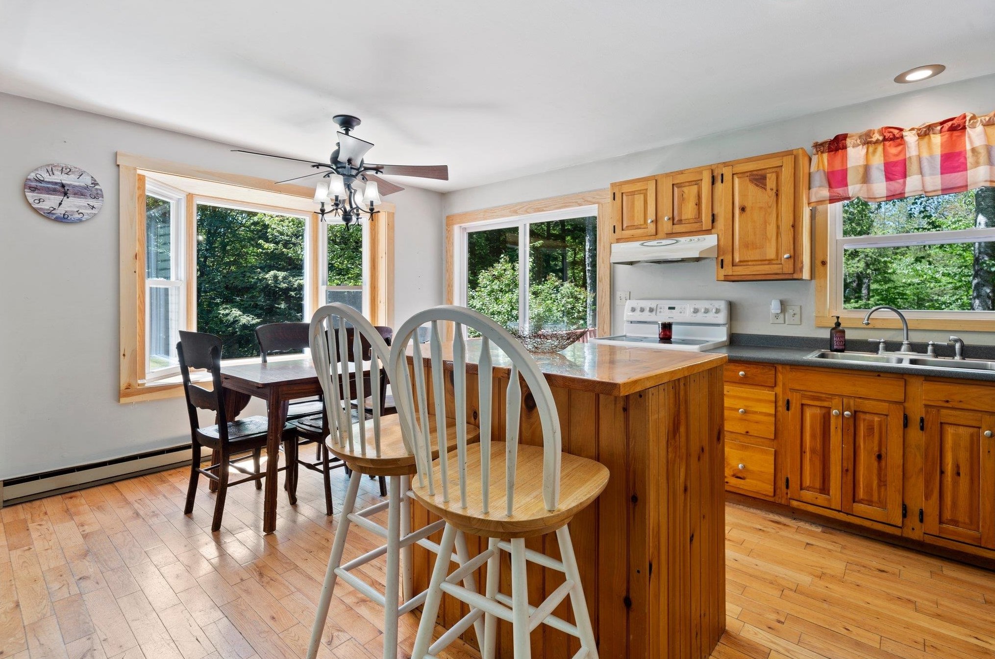 81 Ramblewood Pl, Newbury NH 03255-6107 exterior