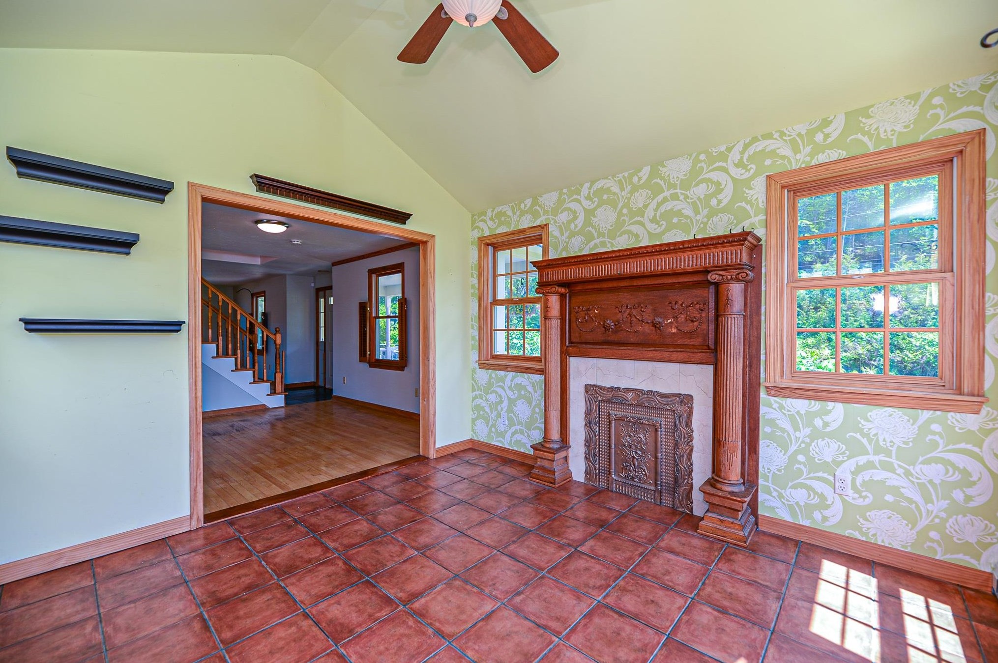 946 Nh Route 132 N, New Hampton, NH 03256