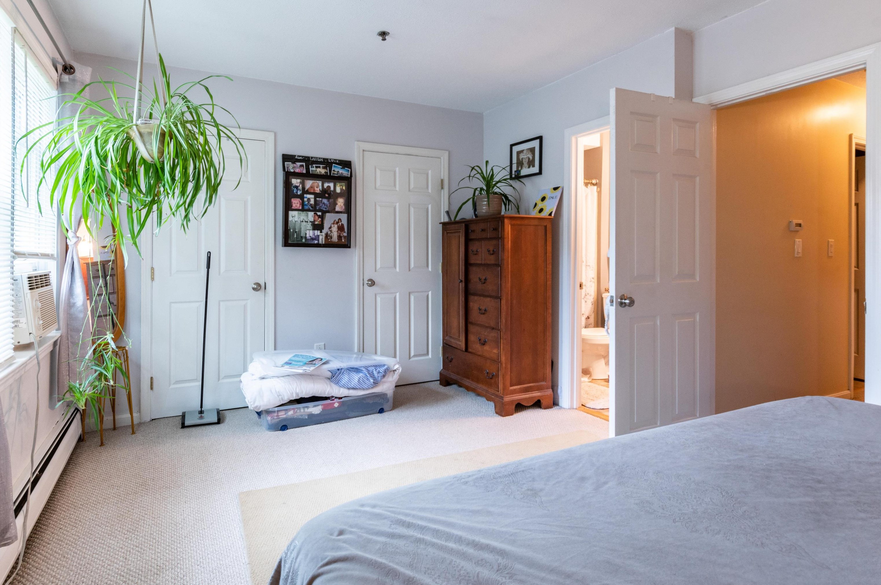 34 Riviera Rd, Hudson NH  03051-3372 exterior