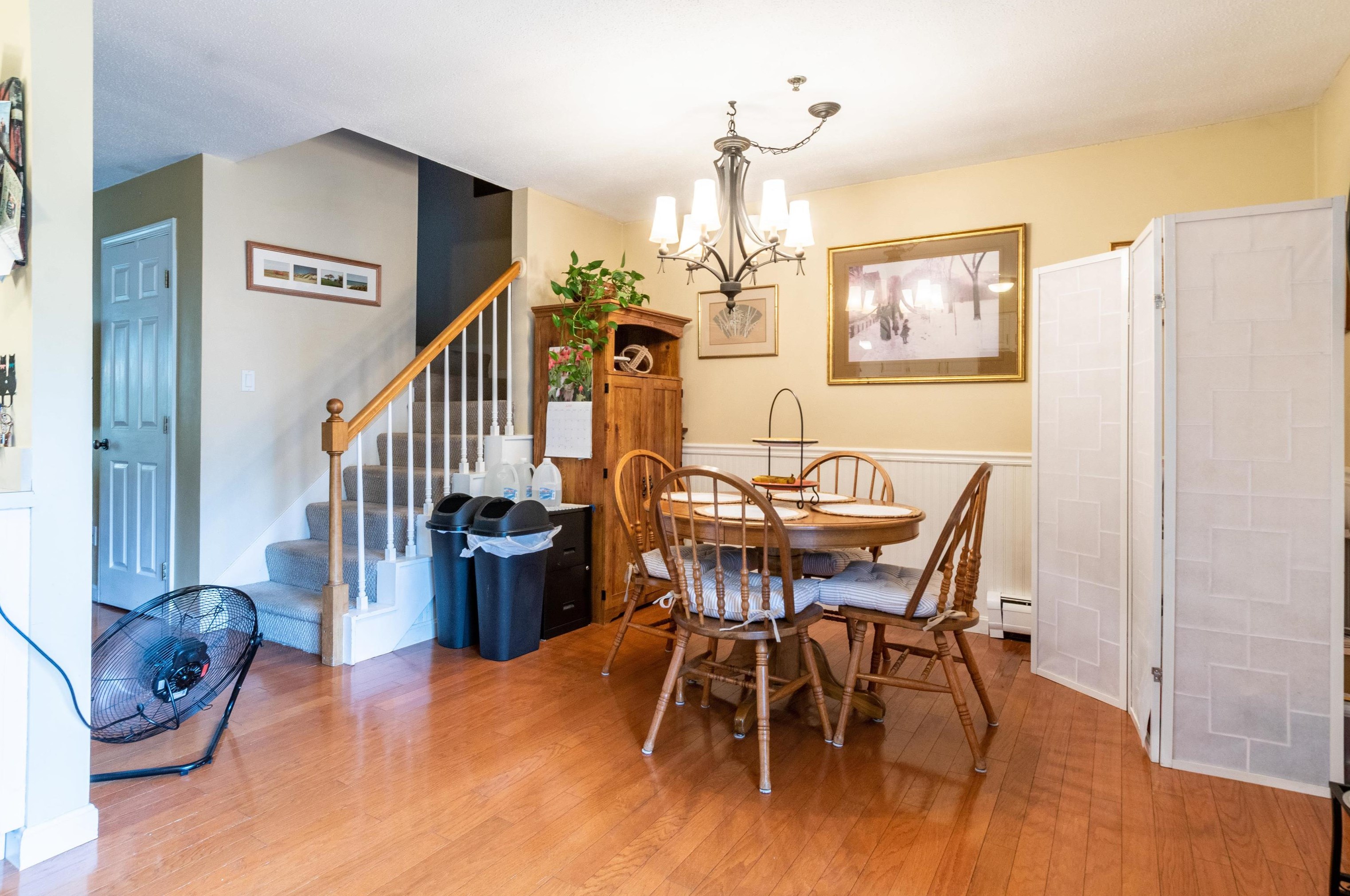 34 Riviera Rd, Hudson NH  03051-3372 exterior