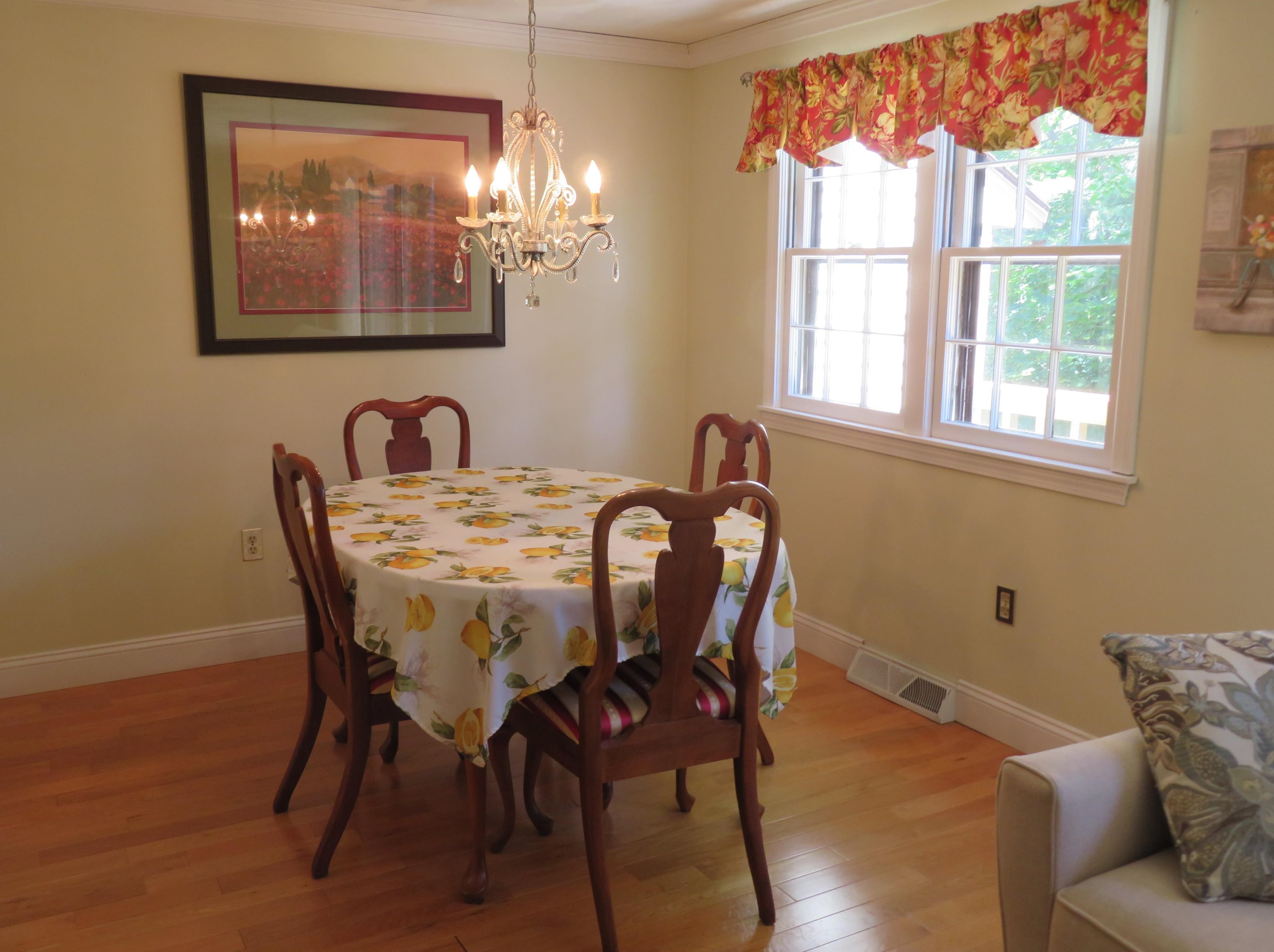 1 Apache Way, Tewksbury MA 01876-4617 exterior