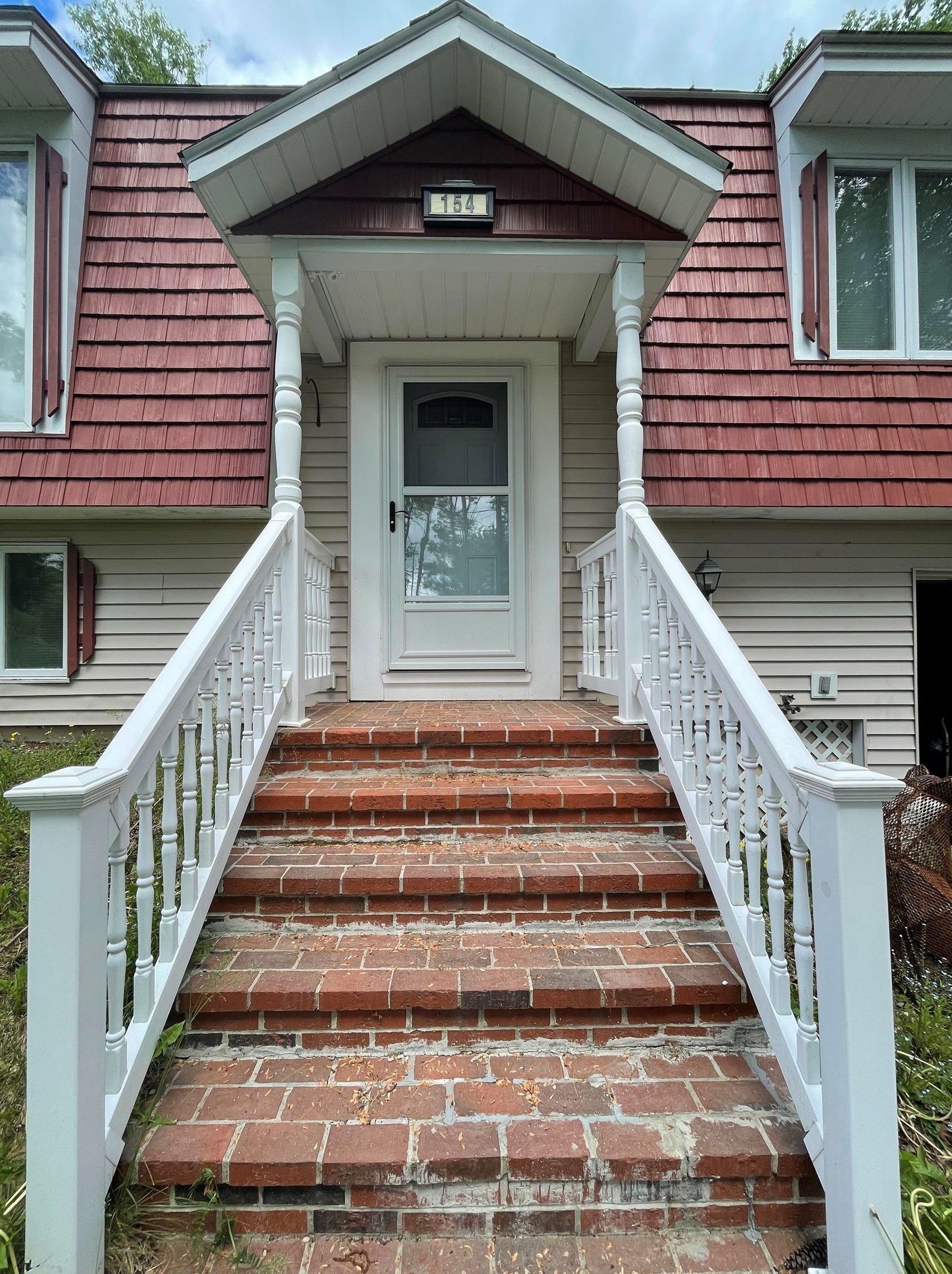 154 Howard St, Berlin NH  03570-3150 exterior