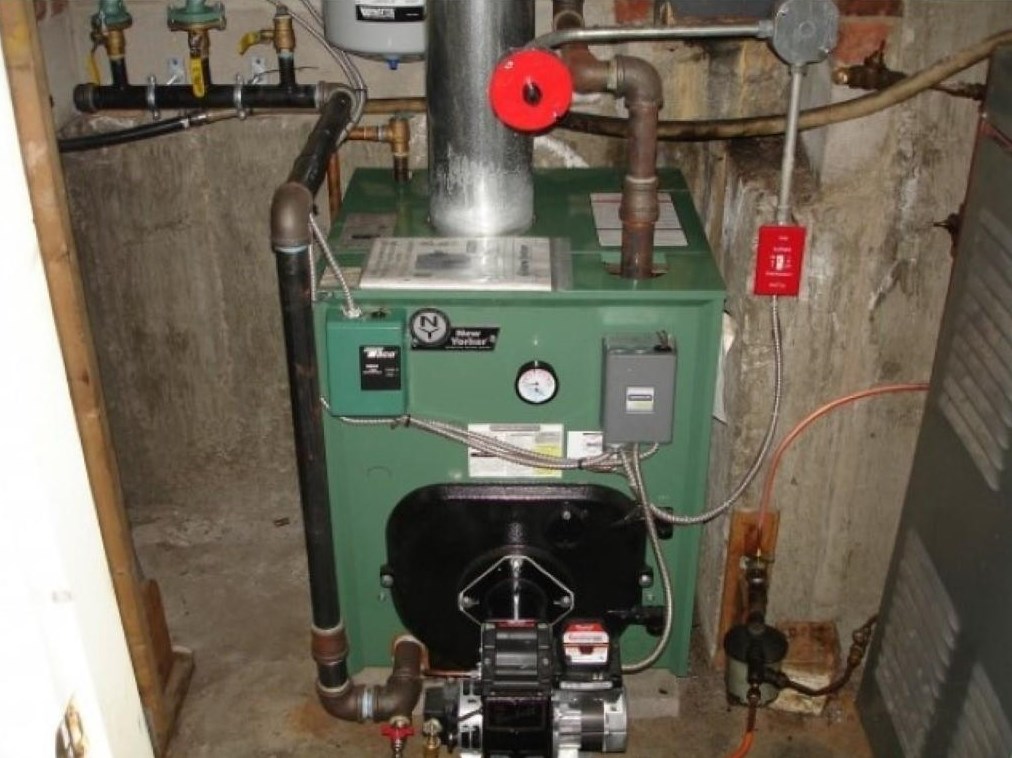 154 Howard St, Berlin NH  03570-3150 exterior