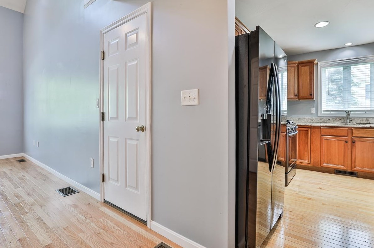 29 Kings Dr #29, Raymond, NH 03077