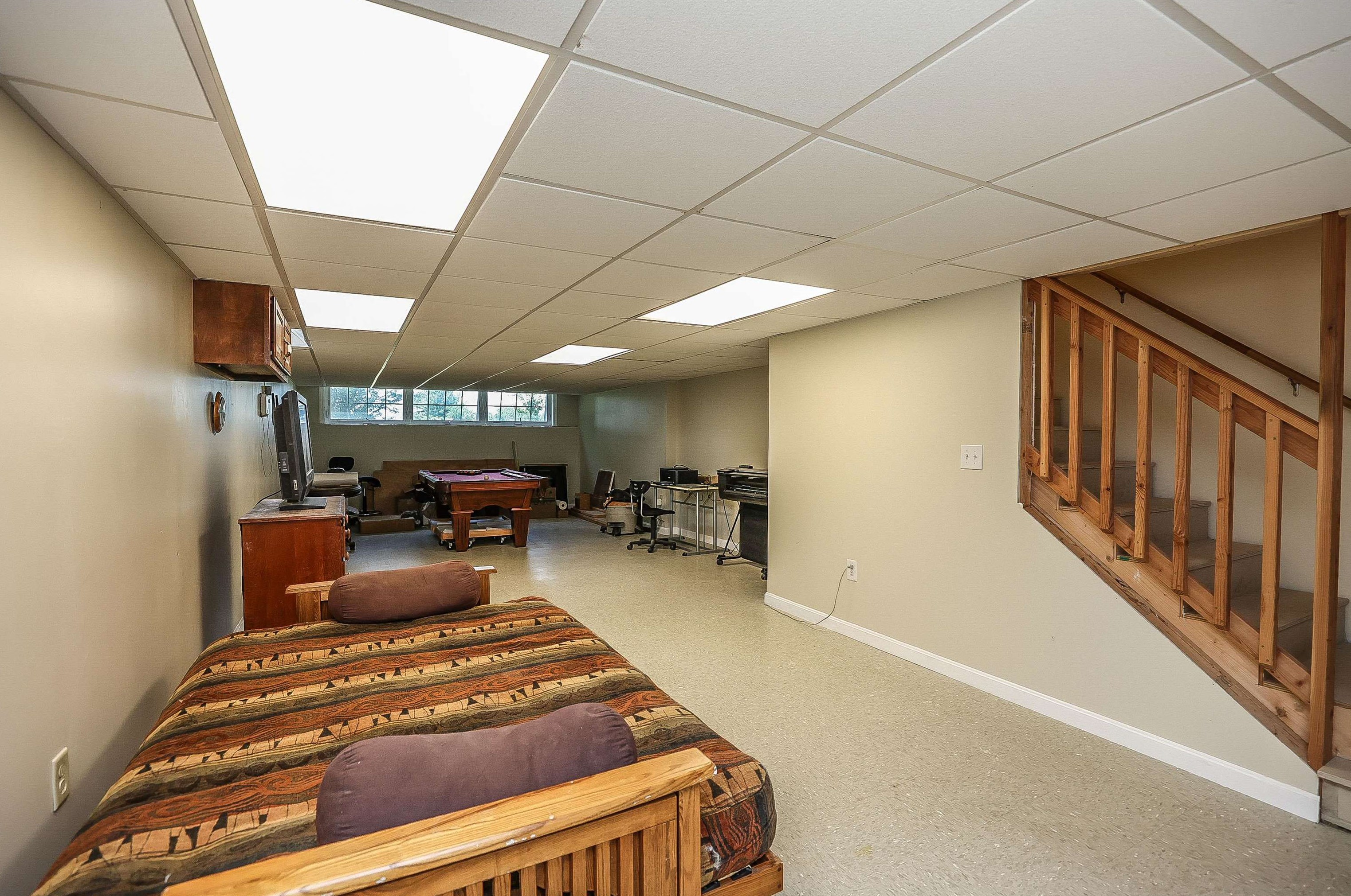 199 Charles Bancroft Hwy, Hudson NH  03052-2601 exterior