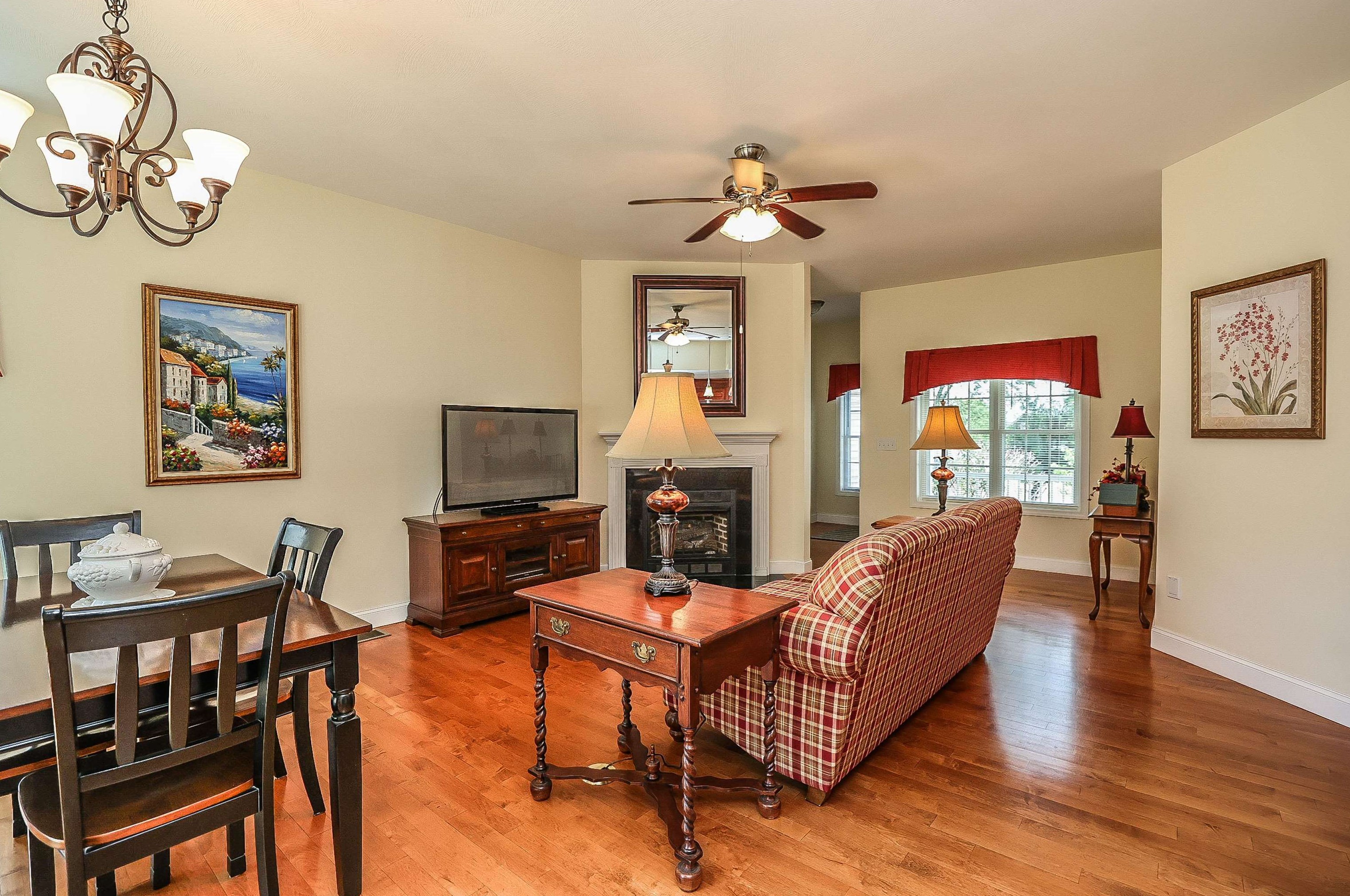 199 Charles Bancroft Hwy, Hudson NH  03052-2601 exterior