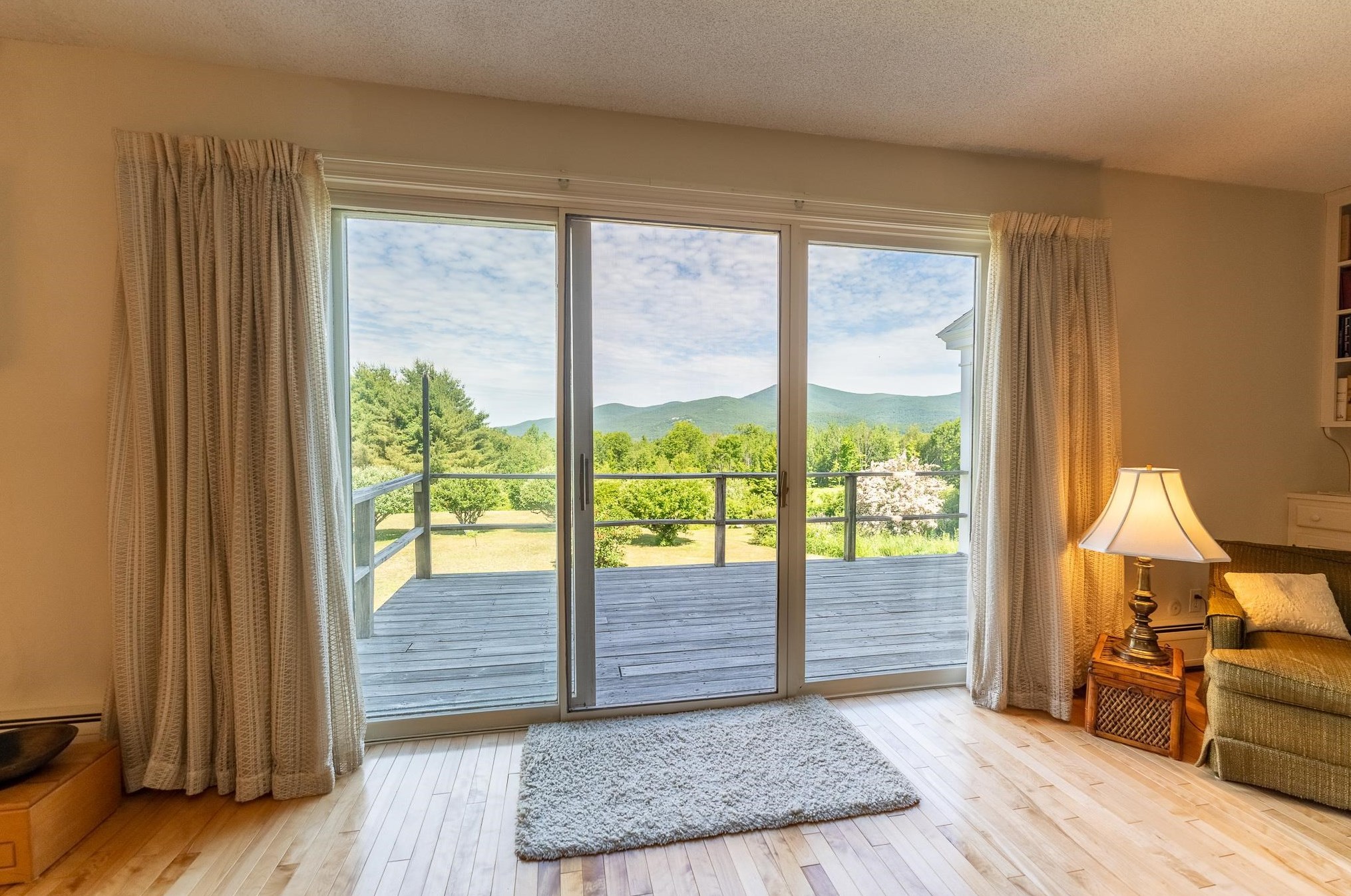 154 Ledge Hill Rd, Tuftonboro NH  03816-5352 exterior