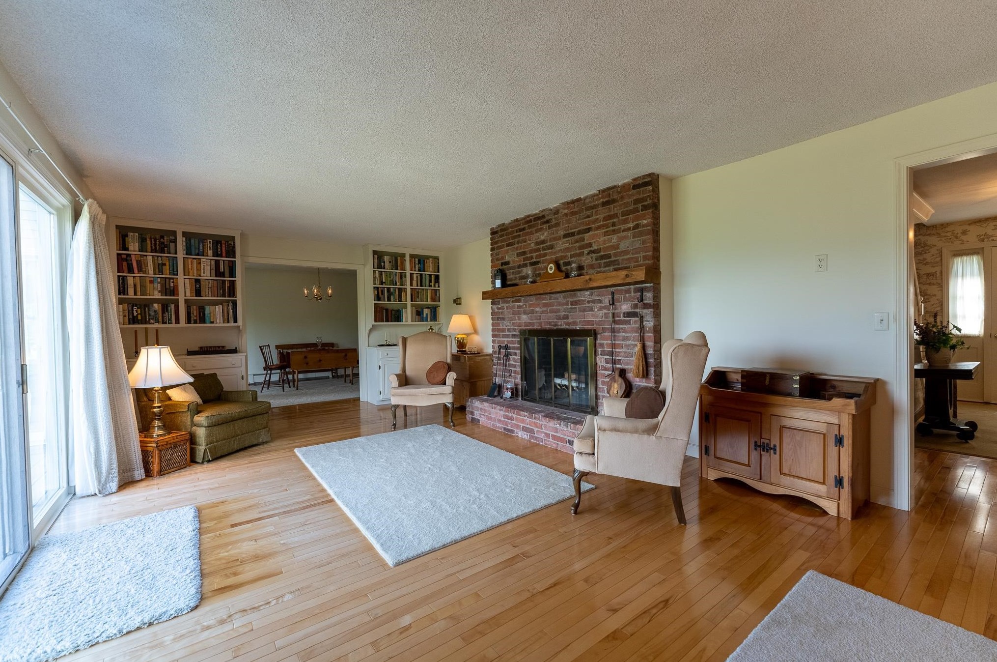 154 Ledge Hill Rd, Tuftonboro NH  03816-5352 exterior
