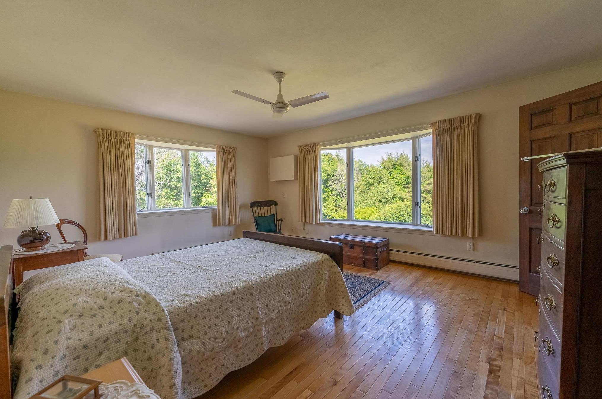154 Ledge Hill Rd, Tuftonboro NH  03816-5352 exterior