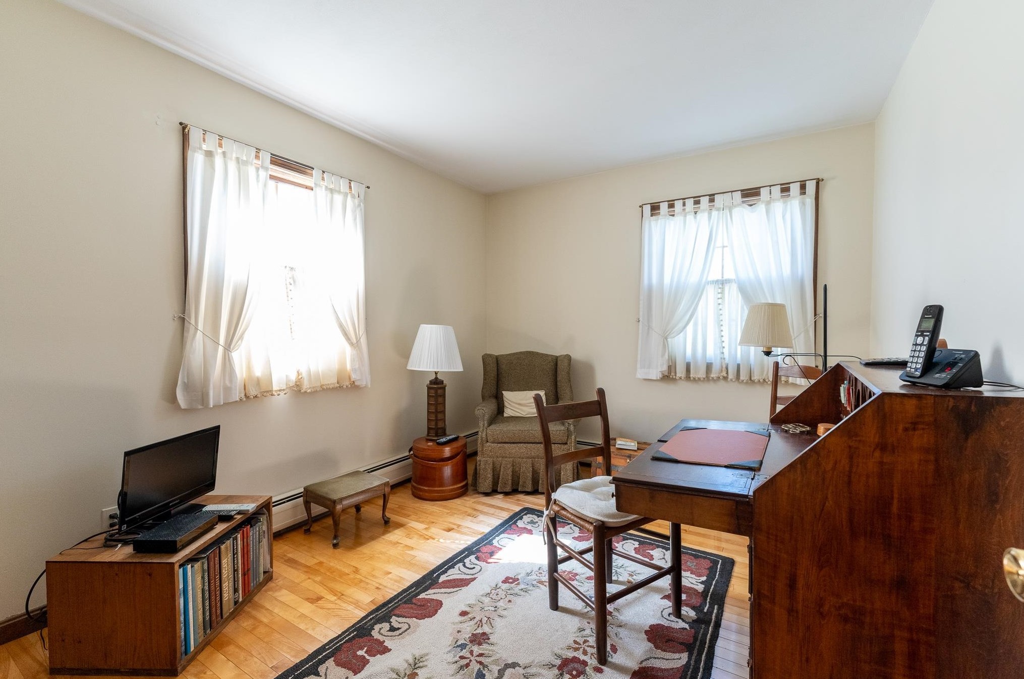 154 Ledge Hill Rd, Tuftonboro NH  03816-5352 exterior