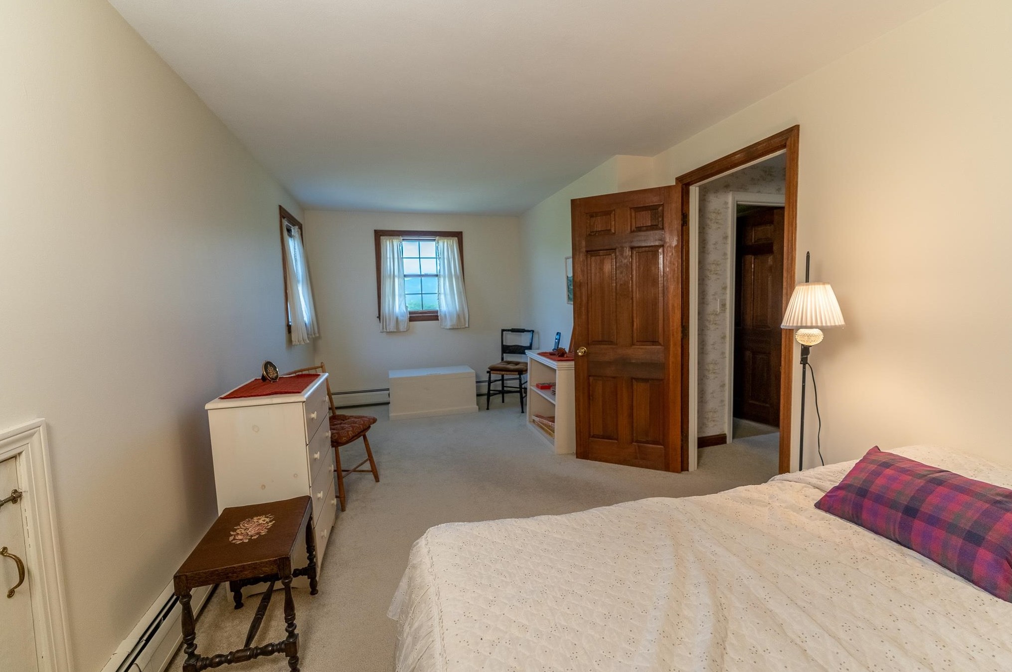 154 Ledge Hill Rd, Tuftonboro NH  03816-5352 exterior
