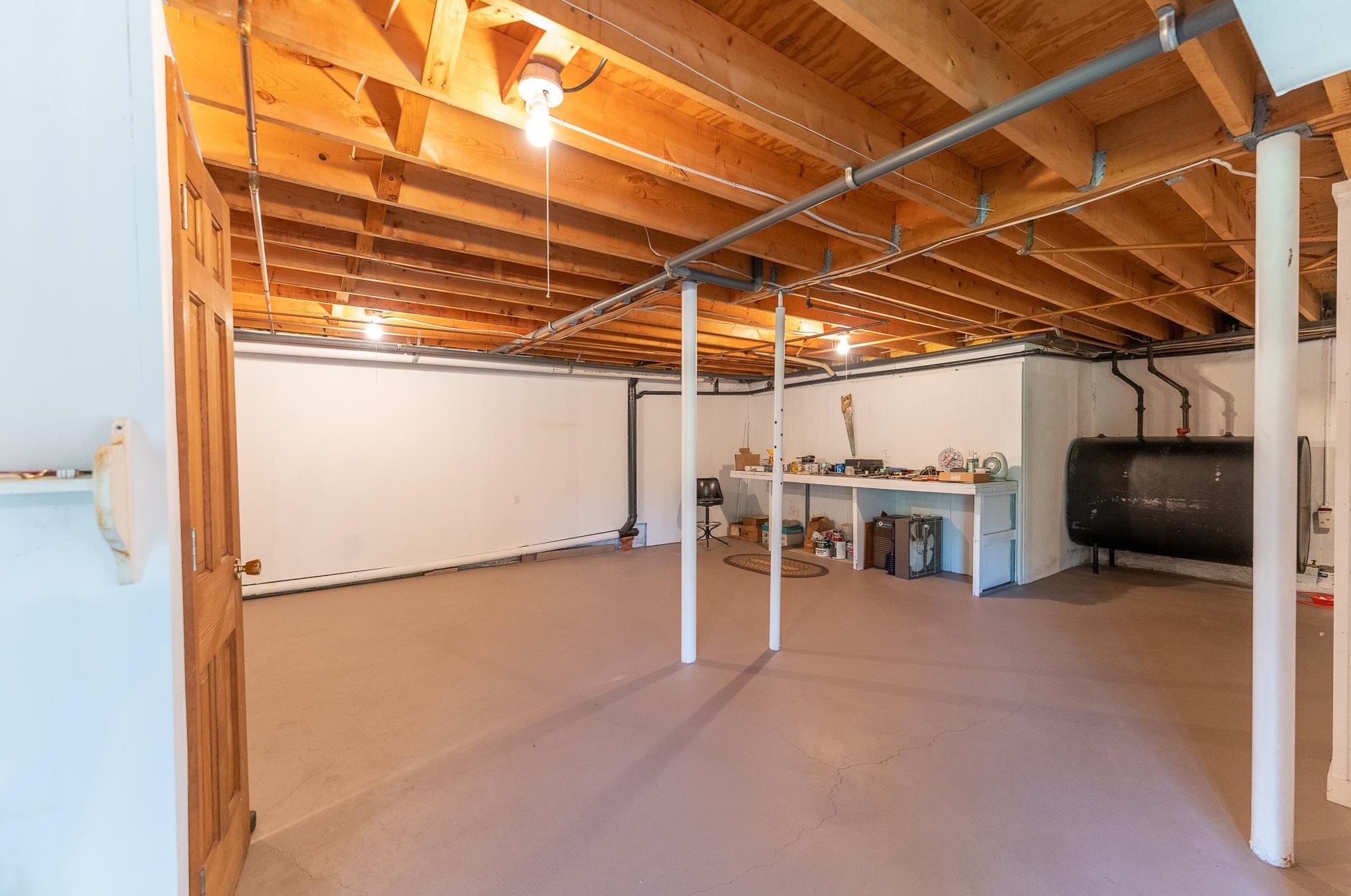154 Ledge Hill Rd, Tuftonboro NH  03816-5352 exterior