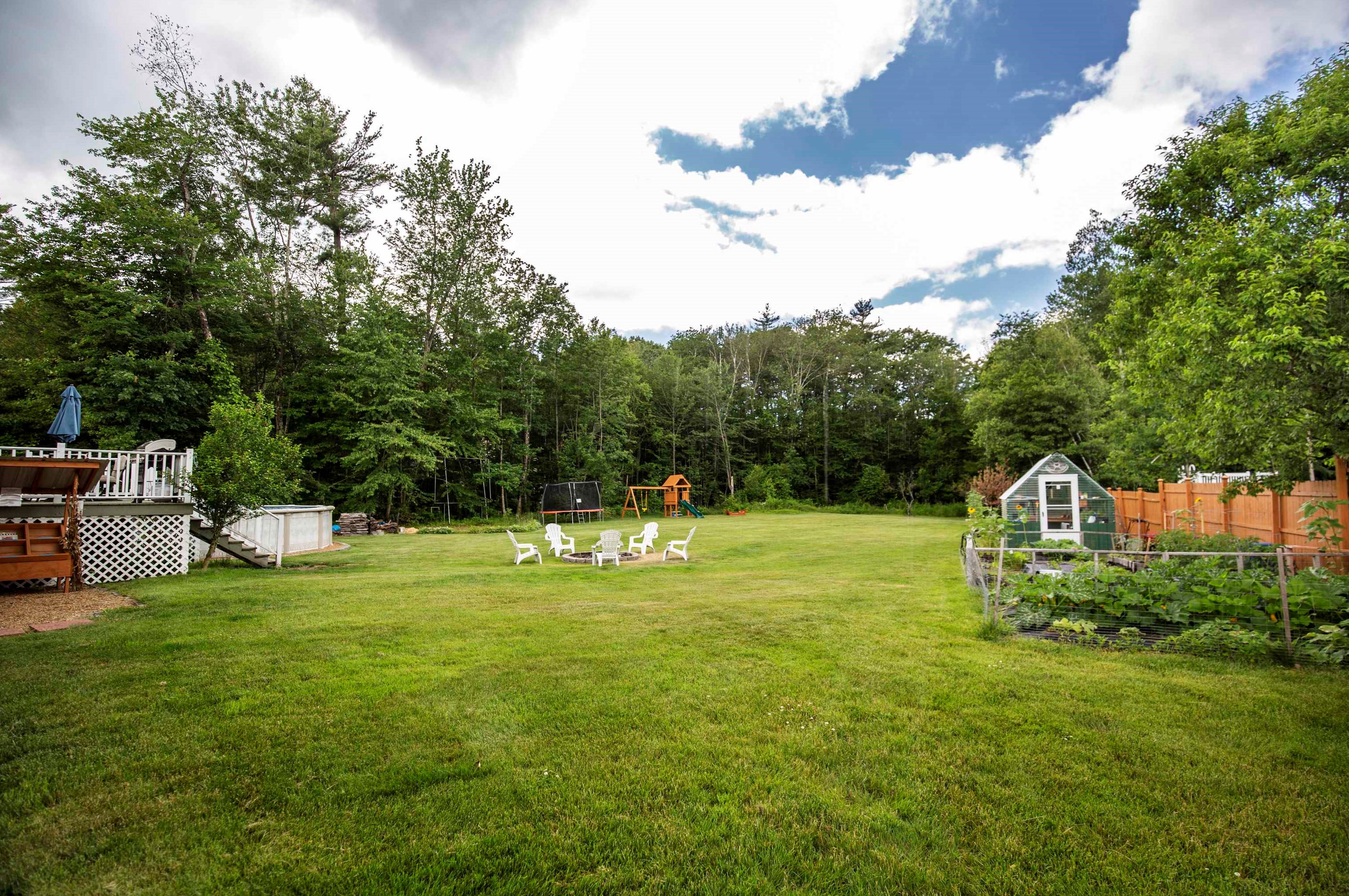 7 Olesen Rd, Derry NH 03038-4847 exterior