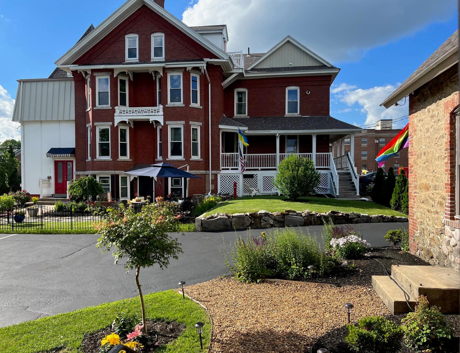 117-2 Walnut St, Manchester NH exterior