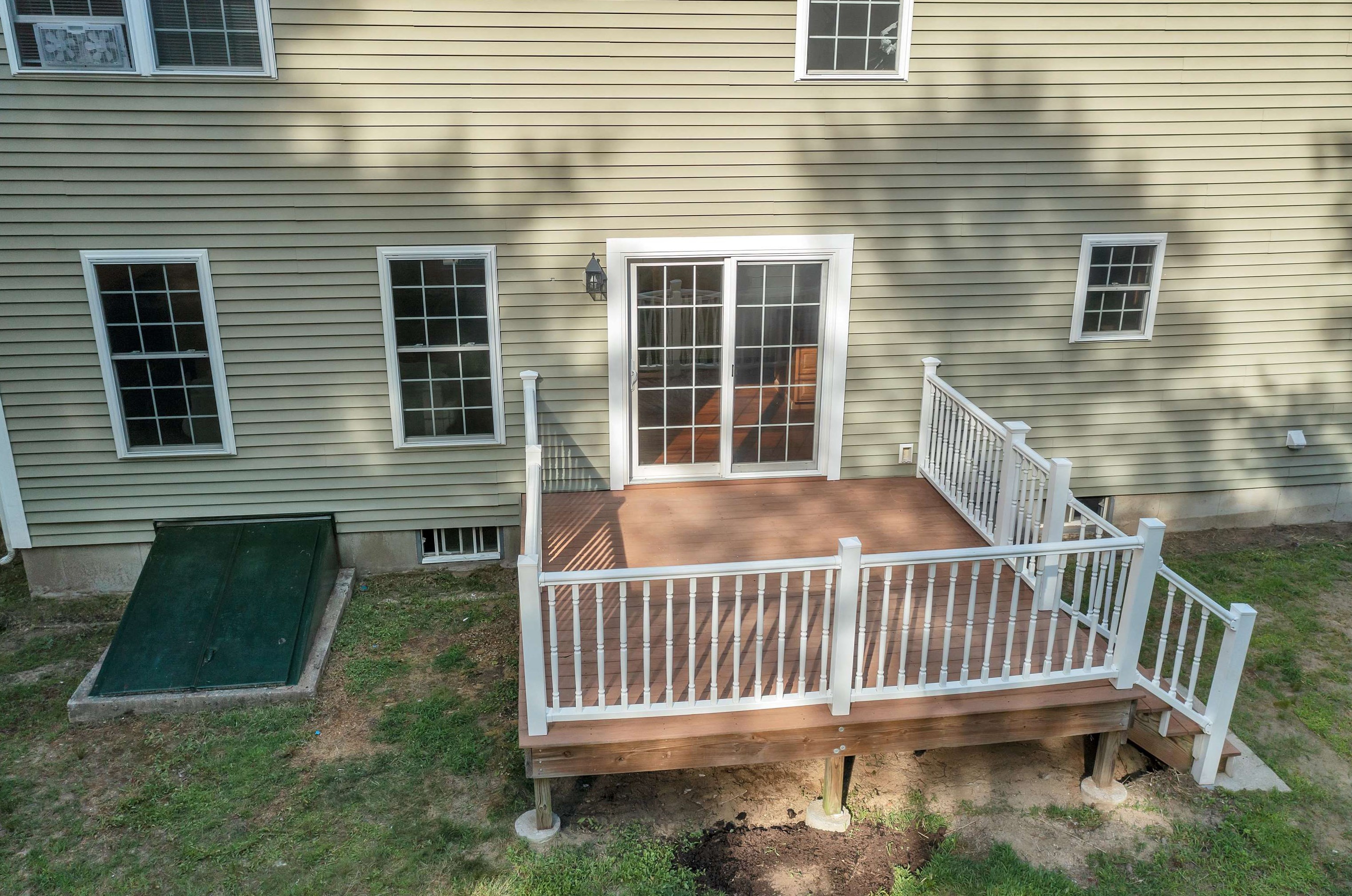 514 Silver Pine Ln, Tamworth NH  03886-4521 exterior